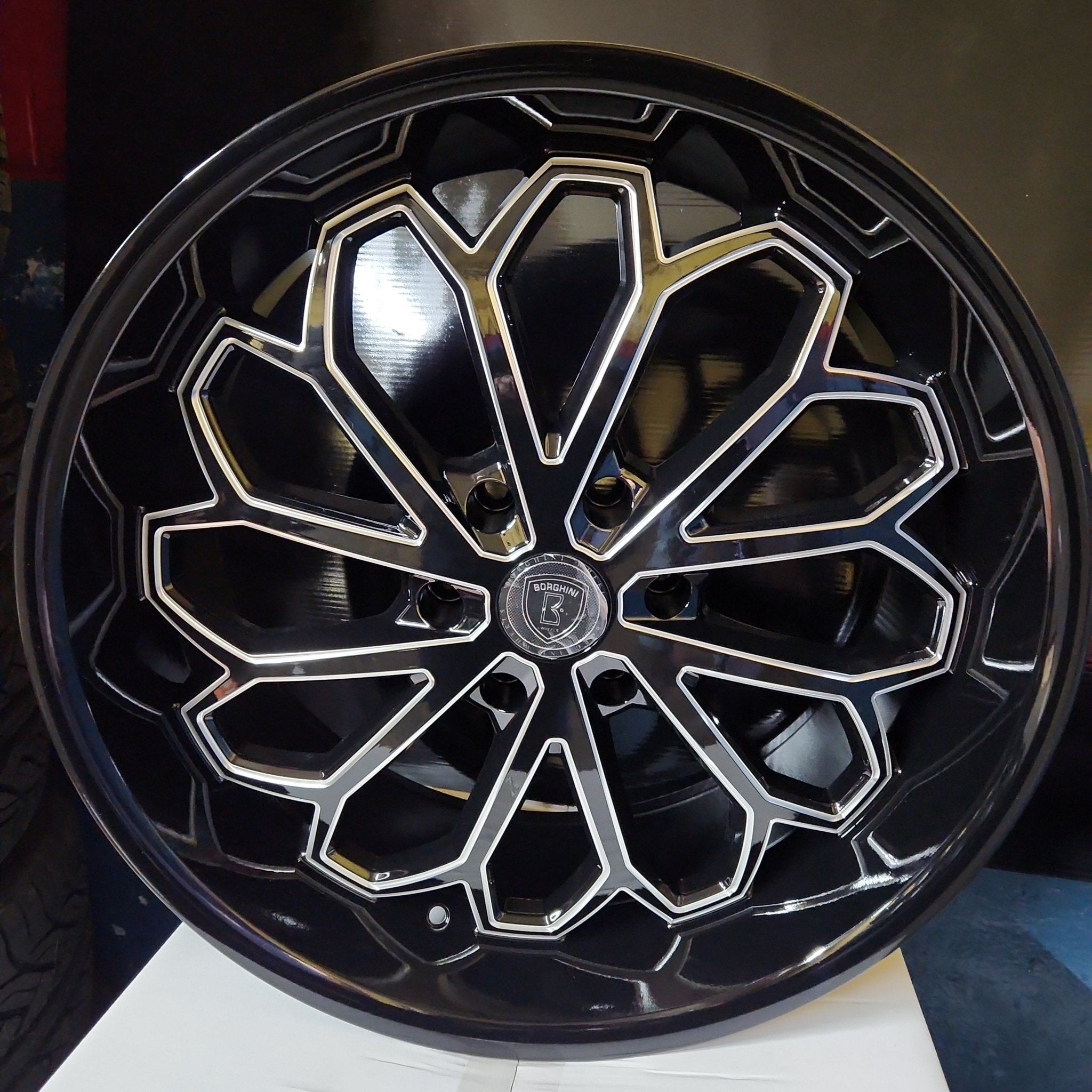 BORGHINI WHEELS B68 22X9.5 6X139.7 B+MW