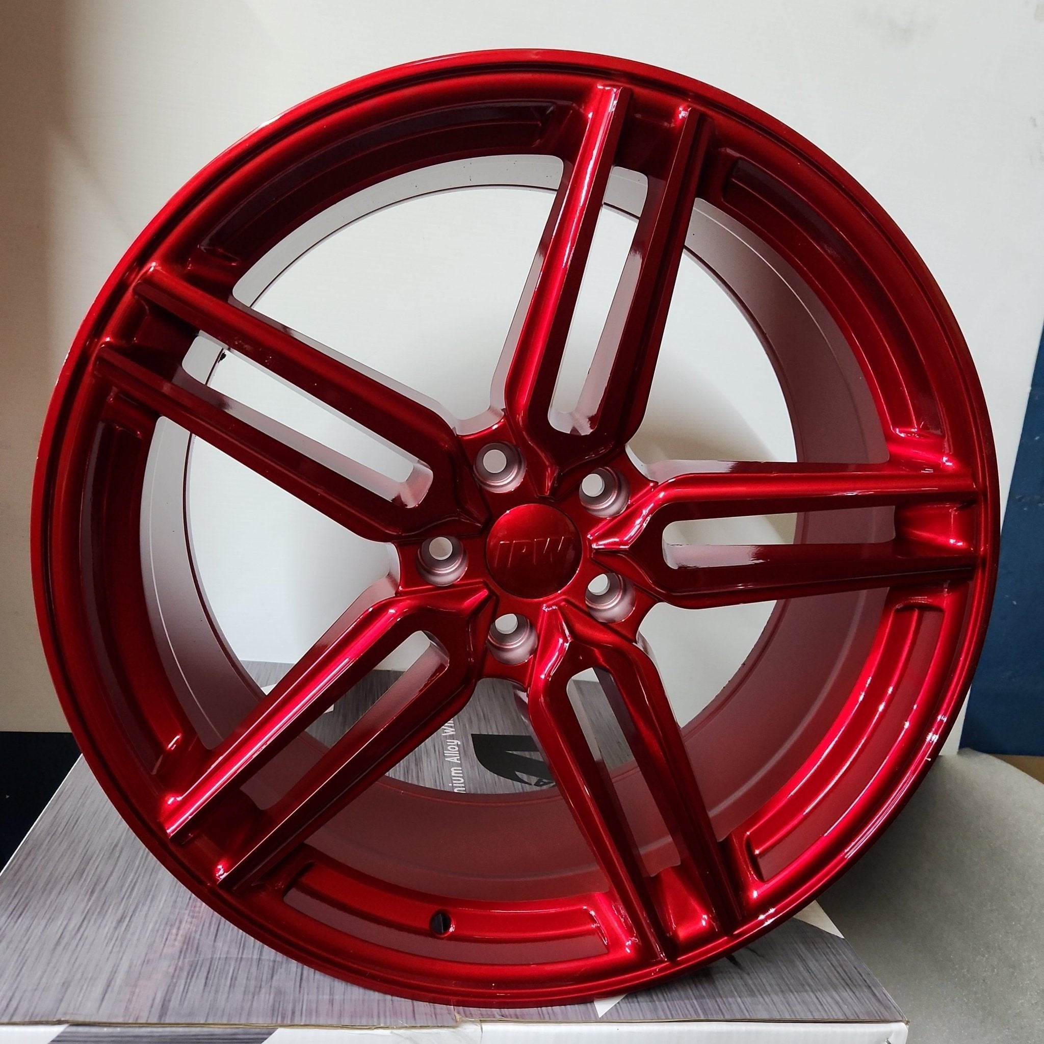 W522 20x9 5x114.3 RED
