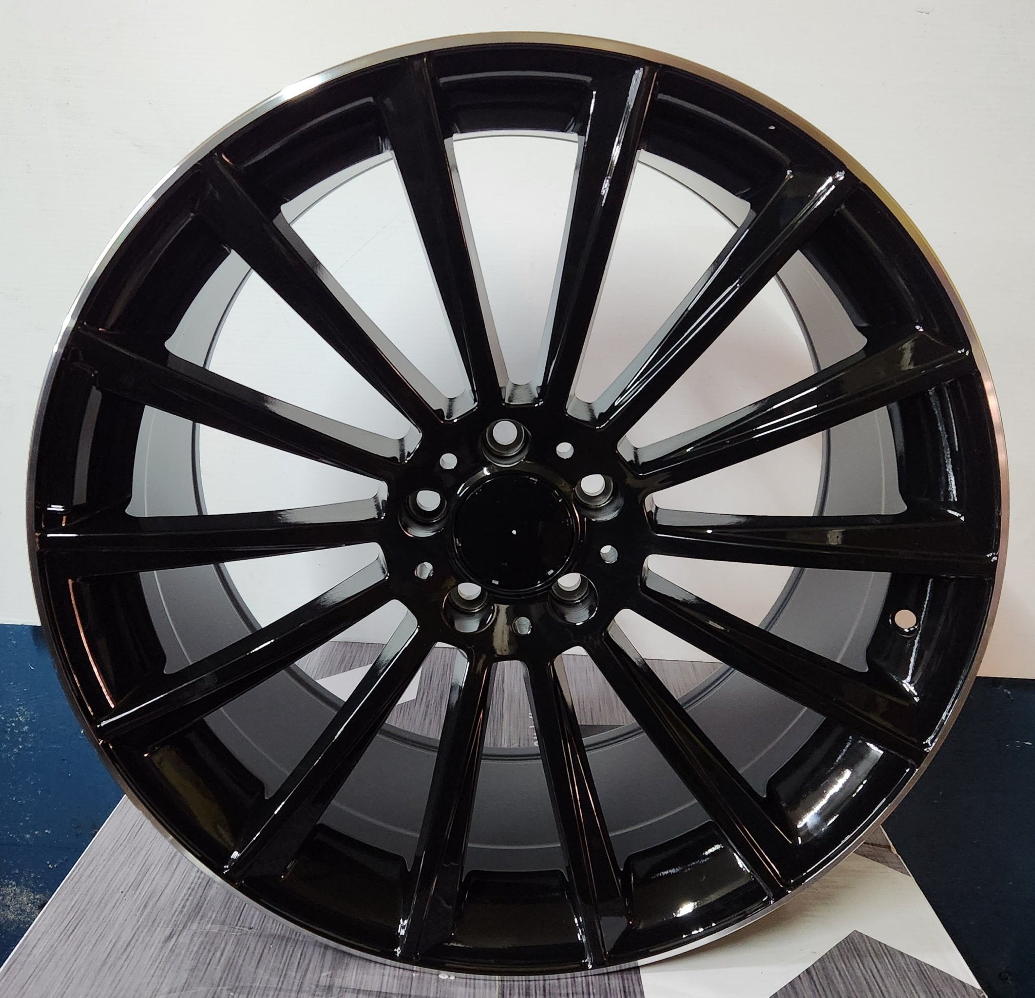 OE-0236 W813-D22052-1 20X8.5 5X112 PIANO BLACK MACHINED LINE