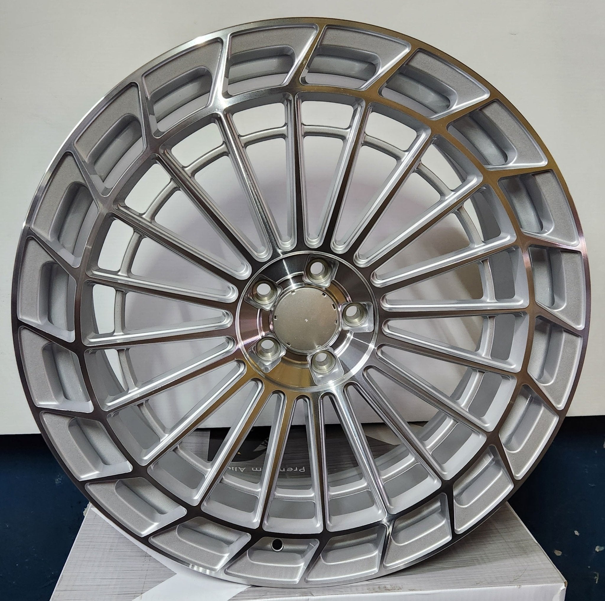 OE- 0359 22X10.5 5X112 SILVER MACHINED FACE