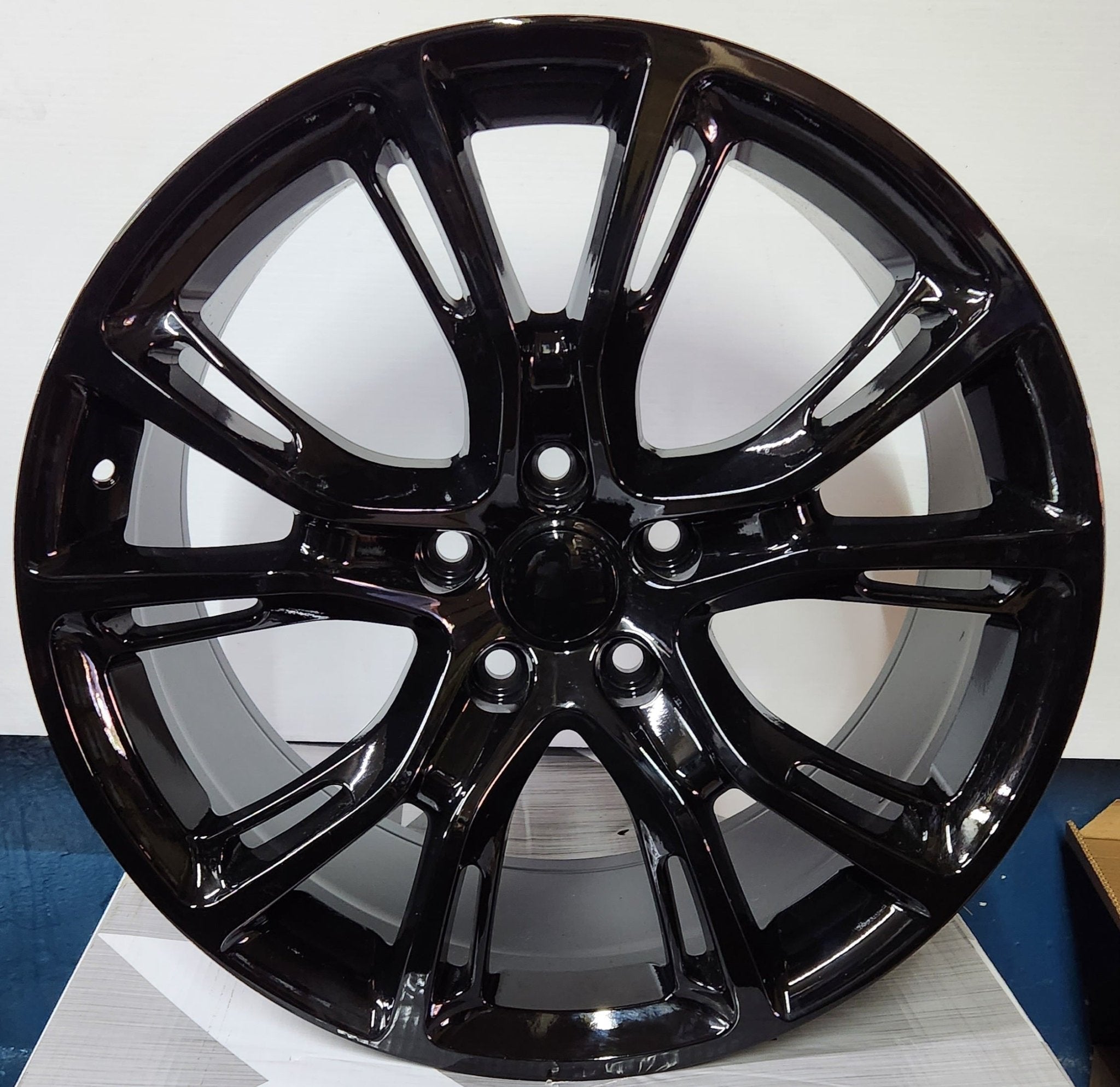 137GB- 297334 20x10 5x5.0 5X127 GLOSS BLACK