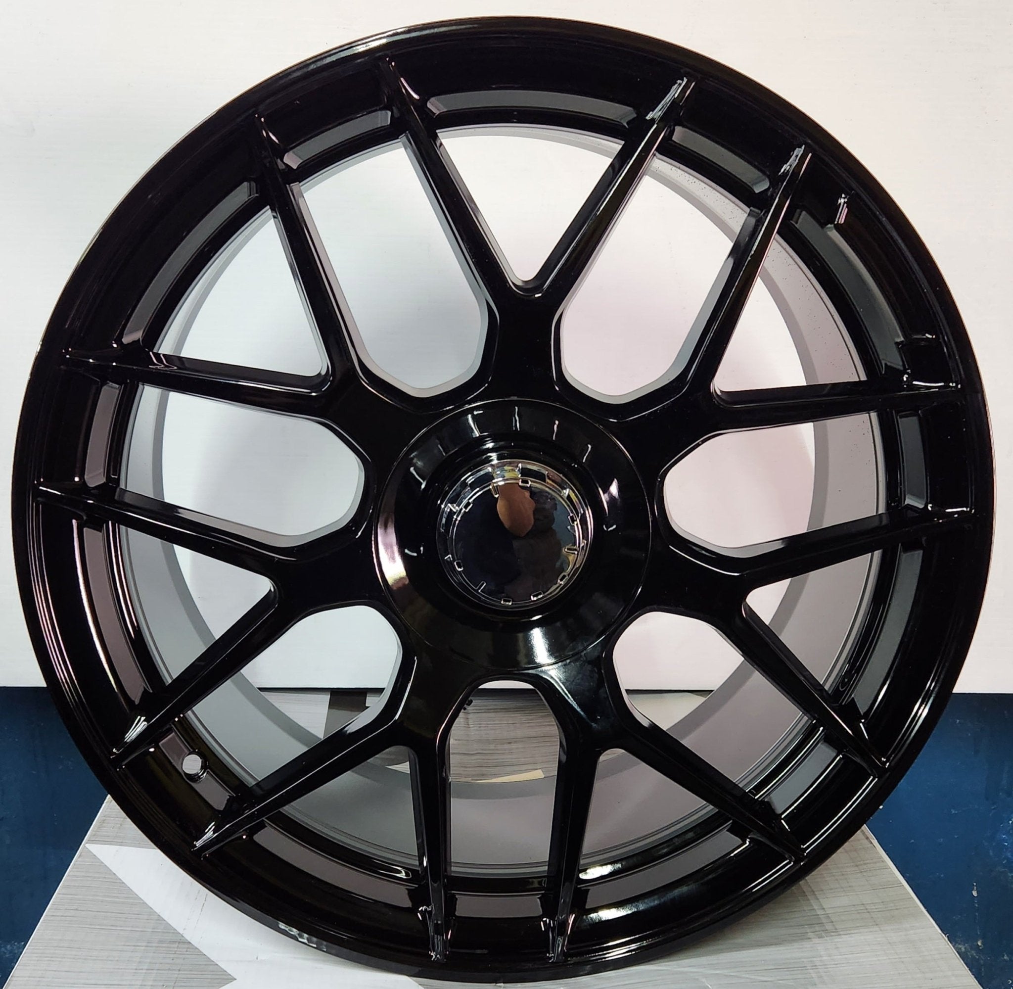 852 WHEELS 20x8.5 5x112 GLOSS BLACK