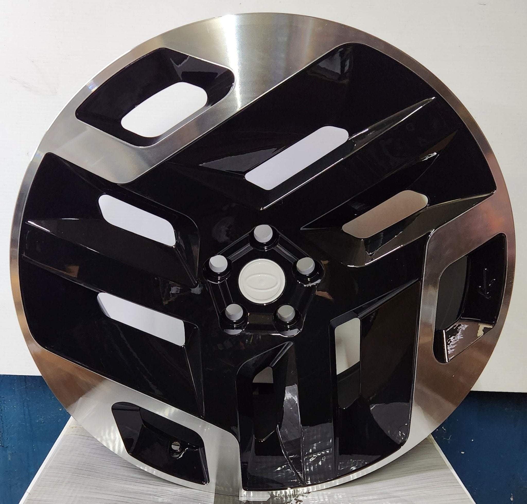 OE-0371 22X9.5 5X120 PIANO BLACK MACHINED FACE