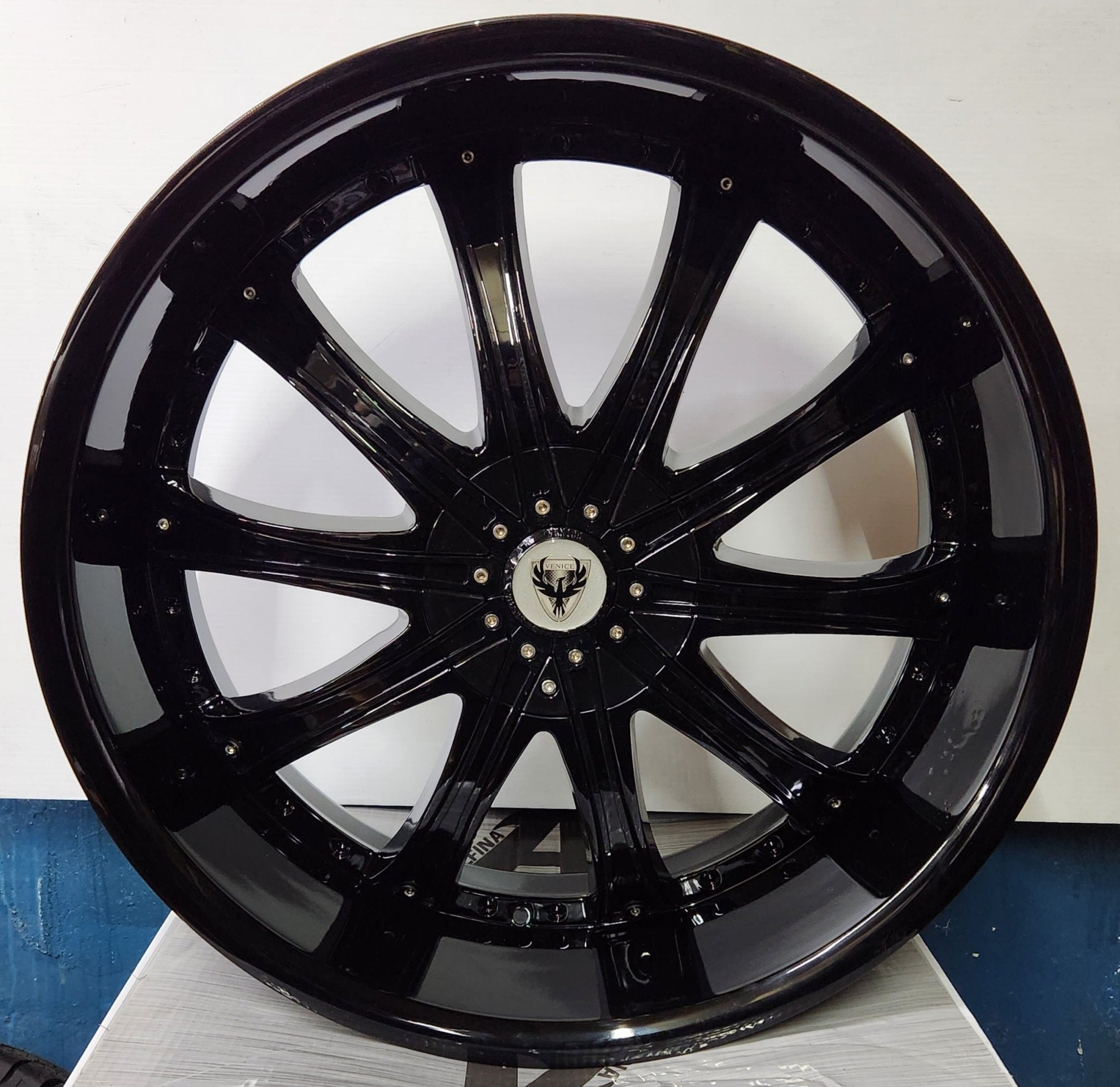 VENICE ROMA 24X9 5X115- 5X120 PIANO BLACK