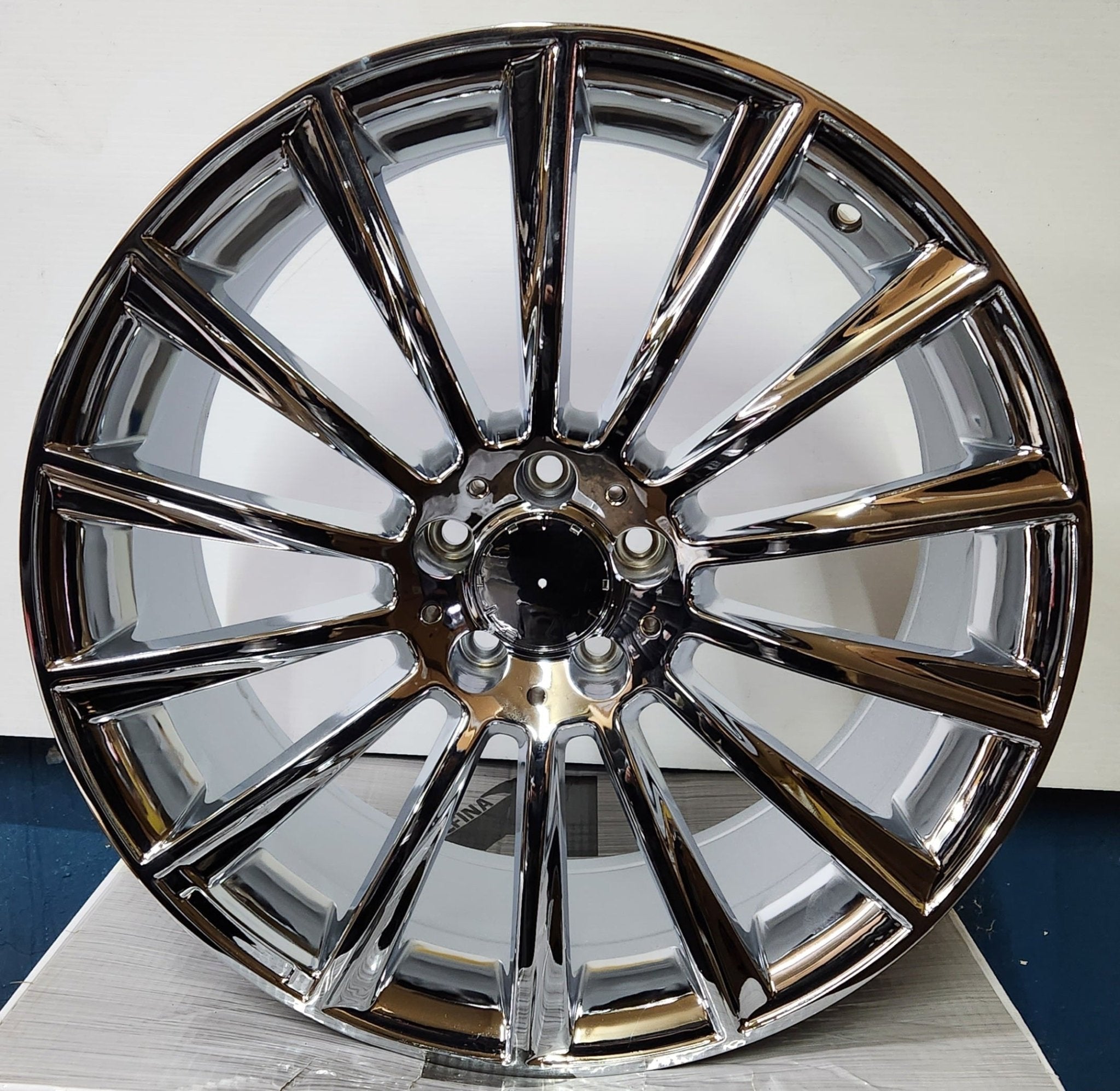W813 20X9.5 5X112 CHROME