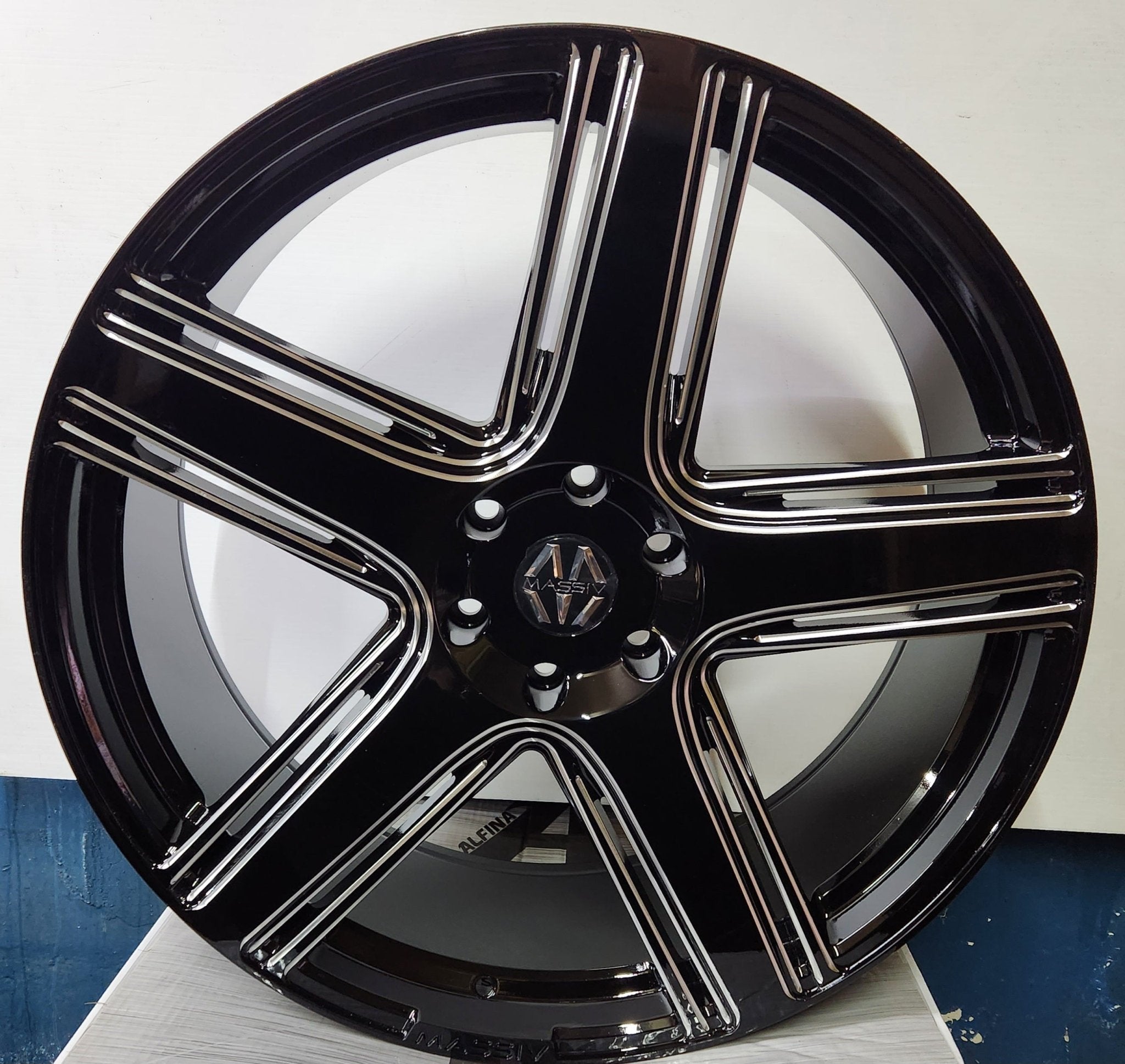 ELO MAS926-24985BMW 24X9 6X139.7 BLACK AND MILLED CLASSICO
