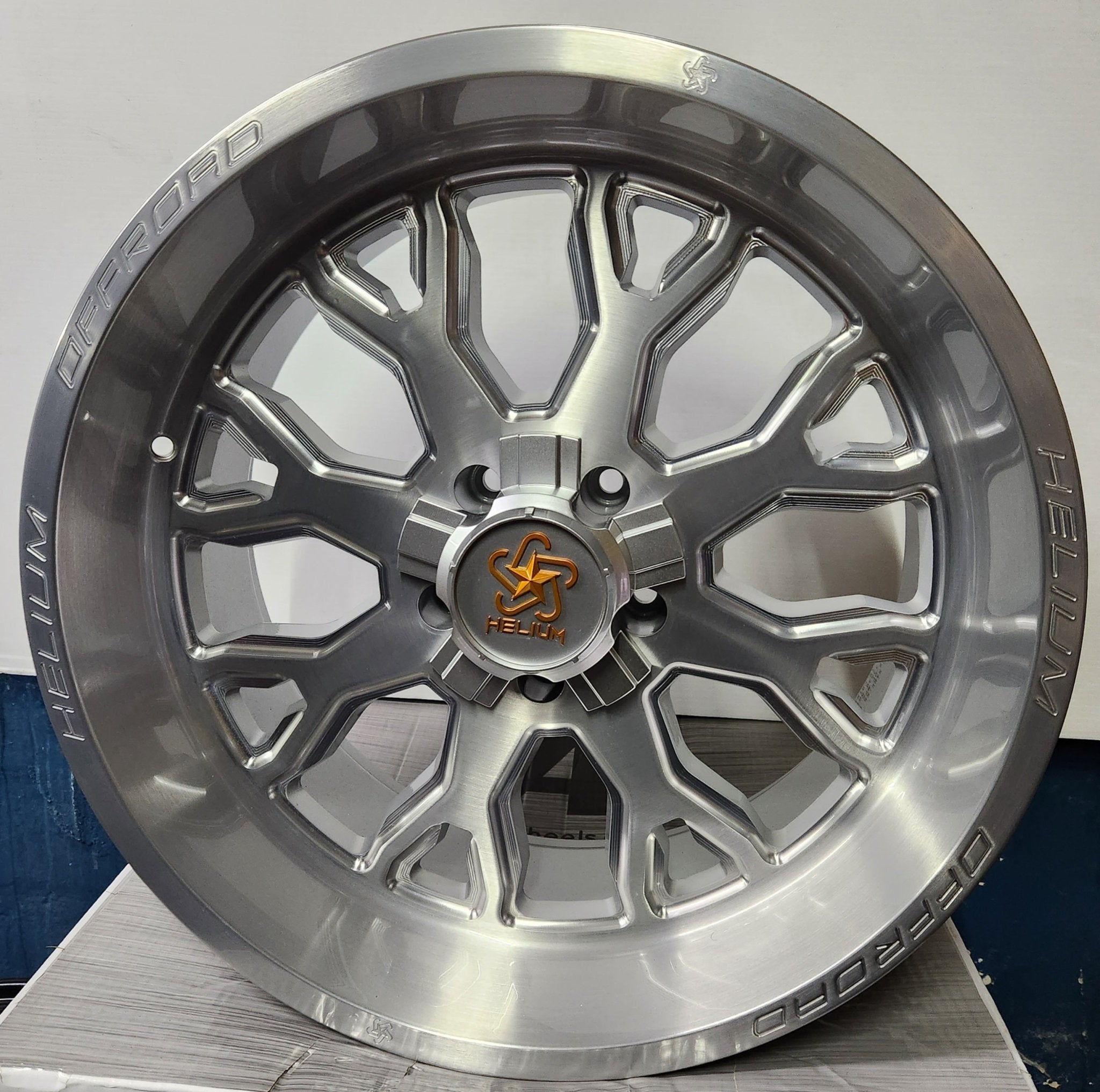 HELIUM HC-1 S-MM 20X10 5X127 5X139.7 BRUSHED SILVER MACHINED MILLING