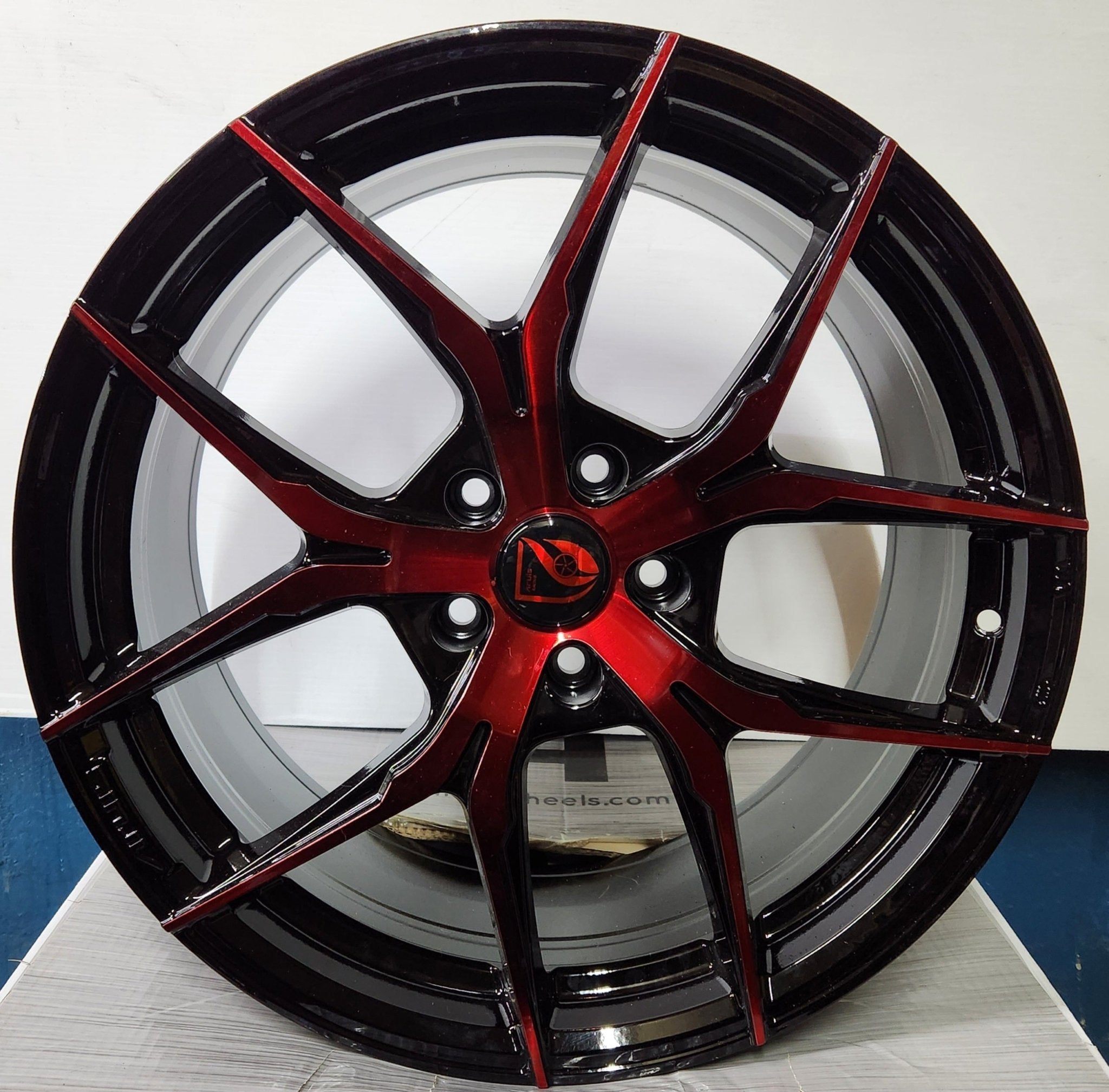 AF02 19X8.5 5X114.3 BLACK MACHINE RED