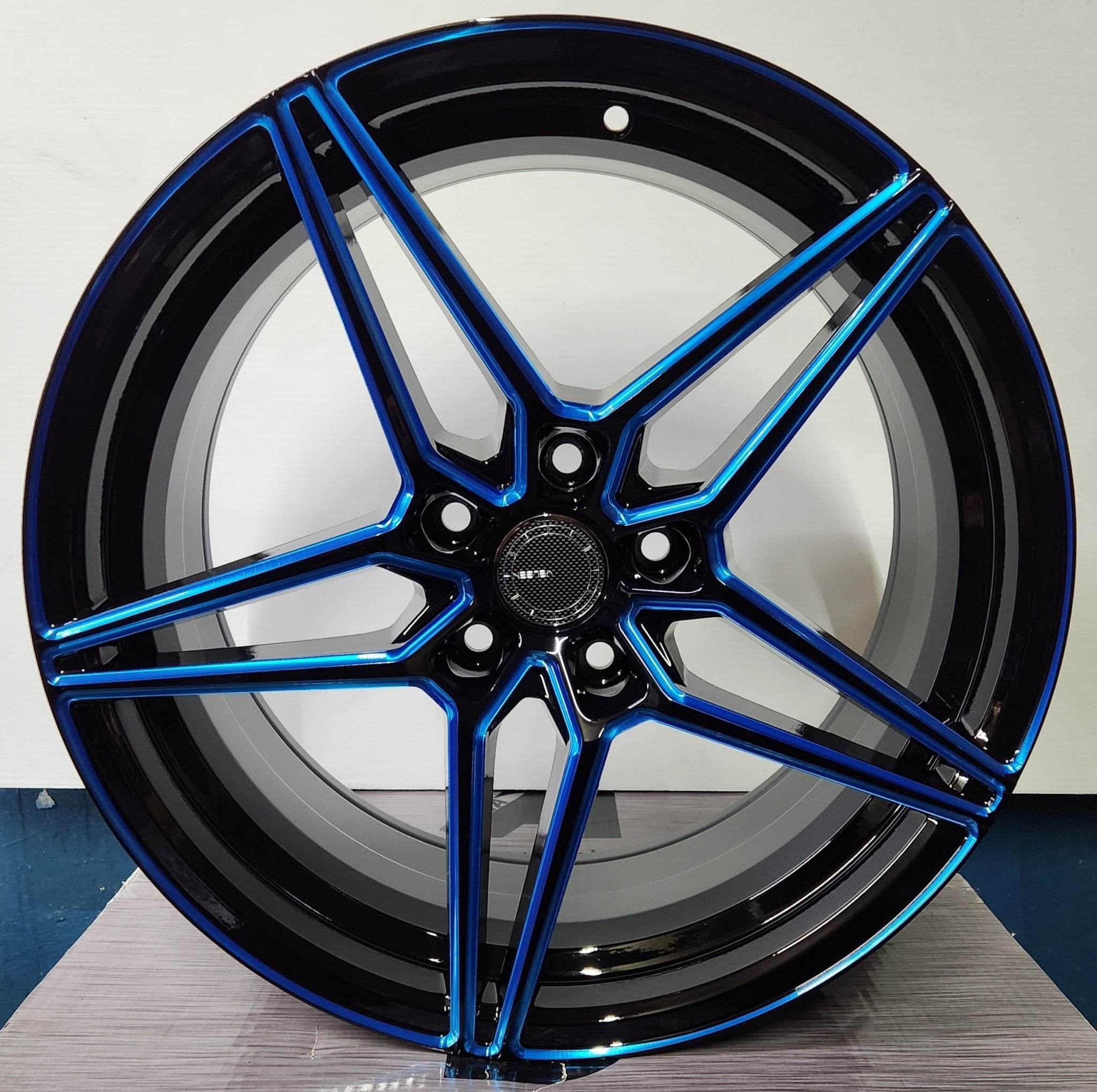 VELSEN 562-M 18X8.5 5X114.3 MW TBL BLUE