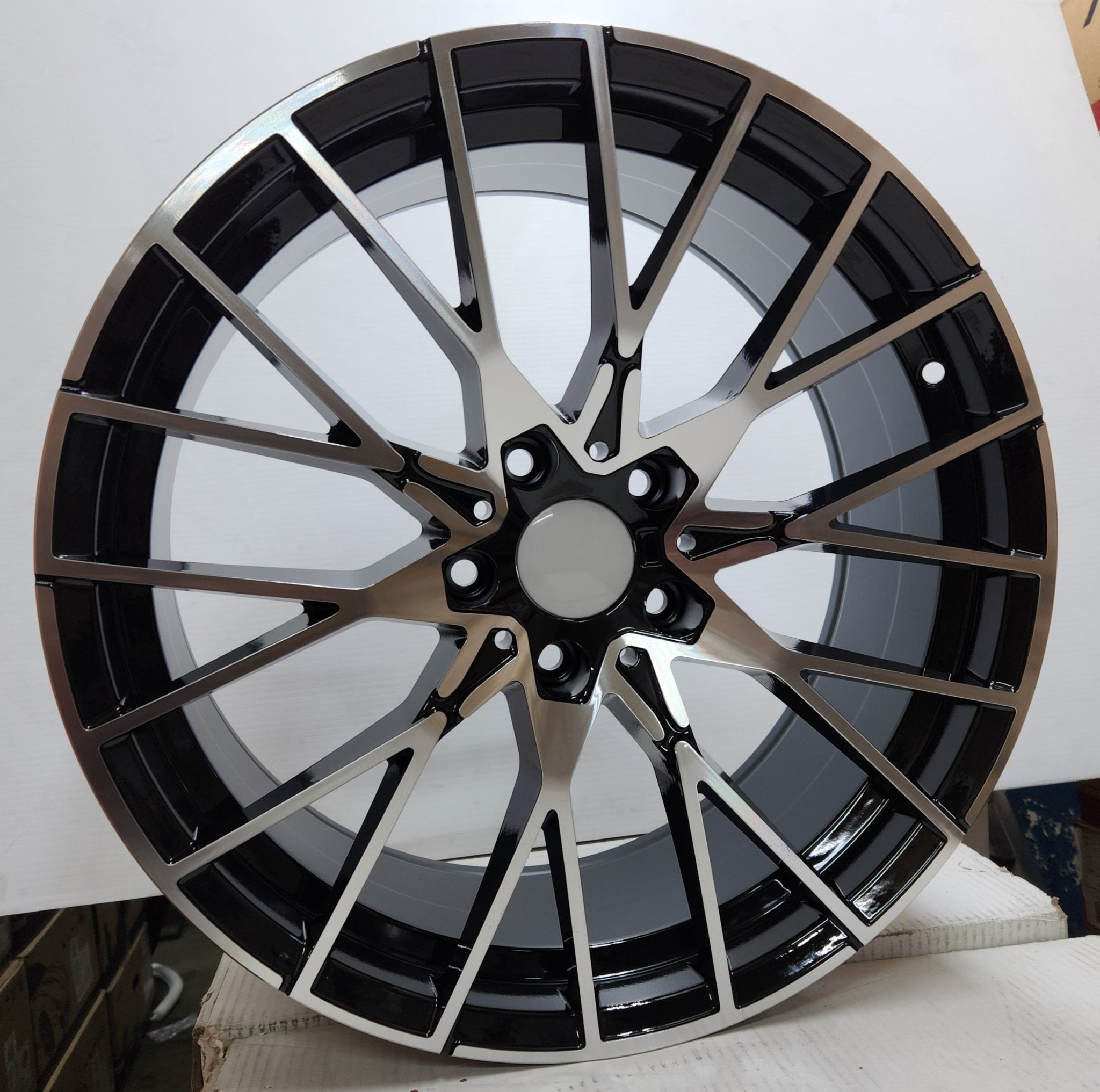 WHEELS OE22260 - 12 788M STYLE 19X8.5 5X120 PIANO BLACK MACHINED FACE