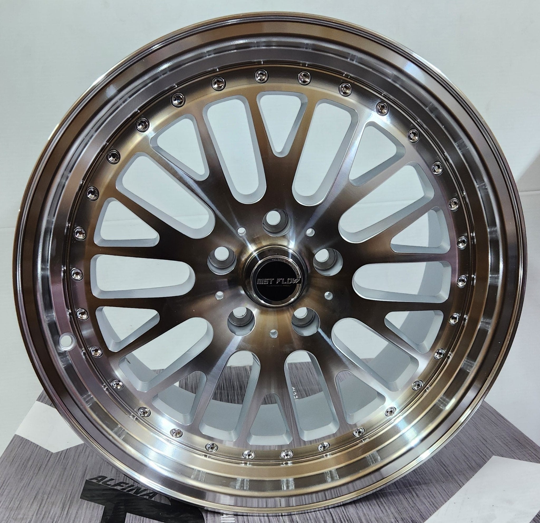 OE-22253-24 JAPAN RACING JR26 REP 18X8.5 5x114.3 SilVER MACHINED FACE AND LIP