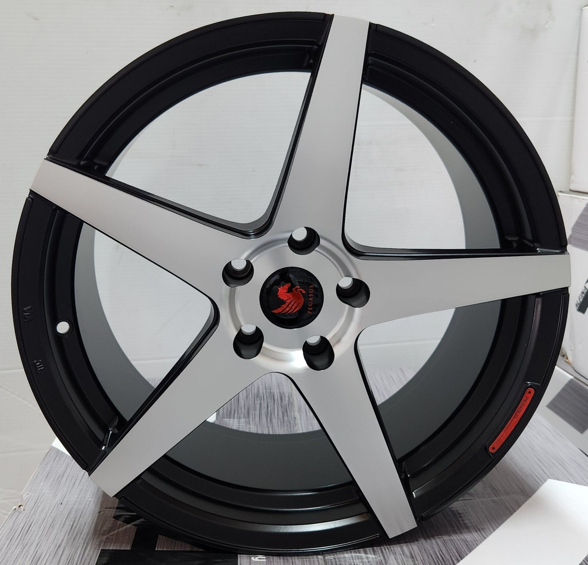 AD18 18X8 5X120 PBMF
