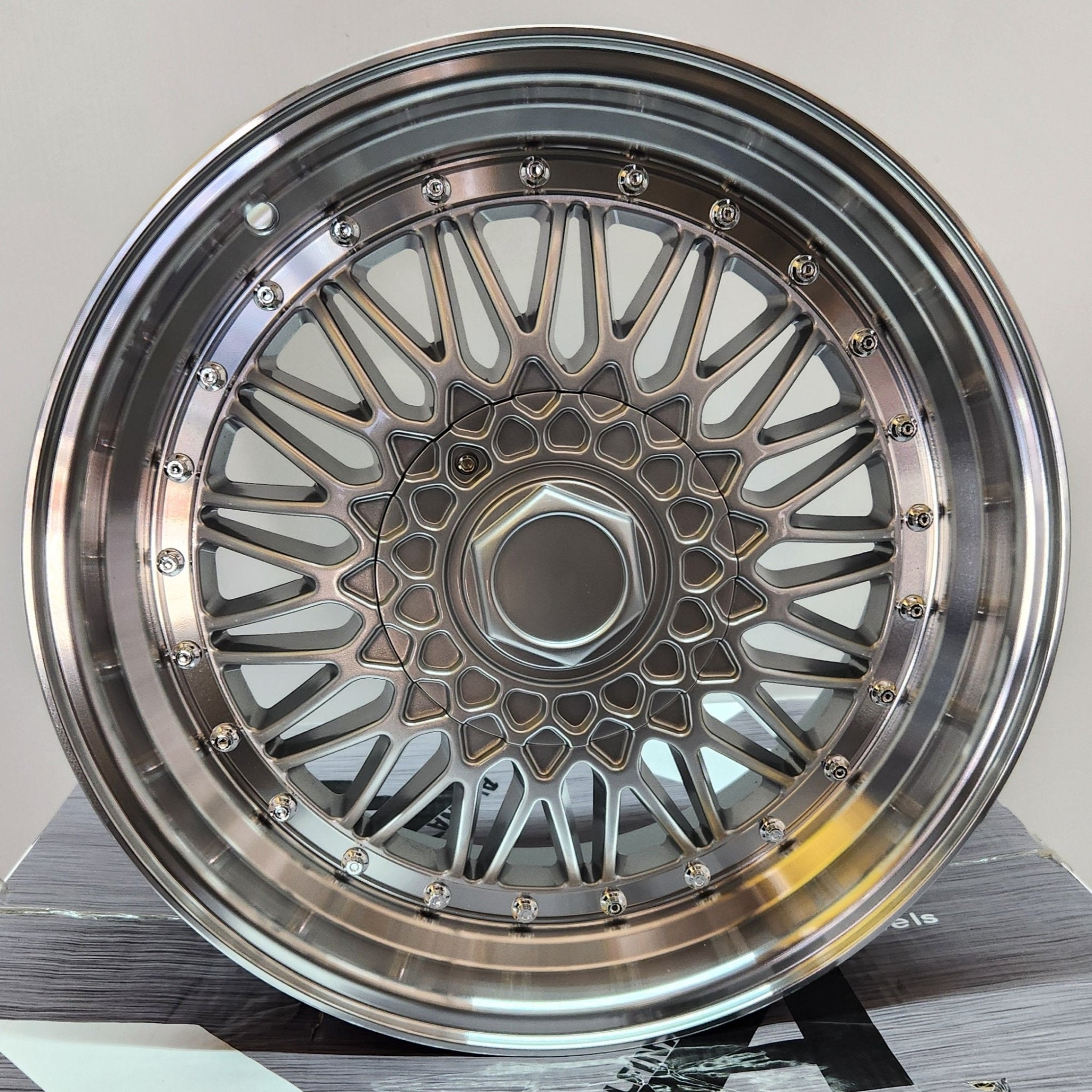 RBM1 L247 17x7.5 4x100 / 4x114.3 SILVER MACHINE LIP + CHROME RIVETS