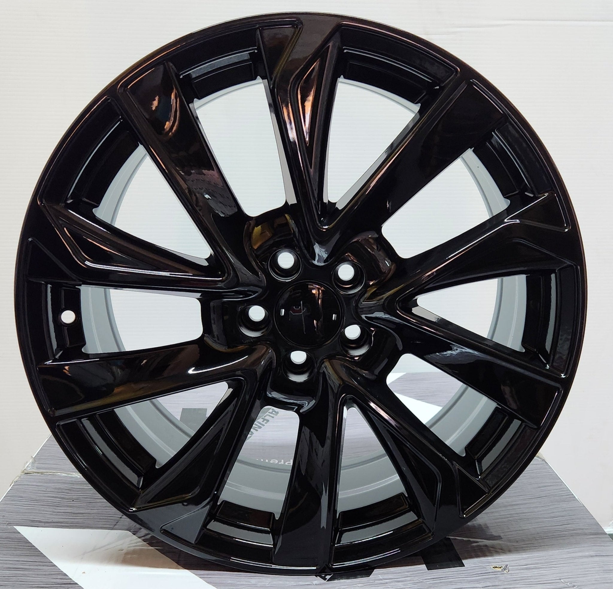 54551 18x7.5 5x100 GLOSS BLACK
