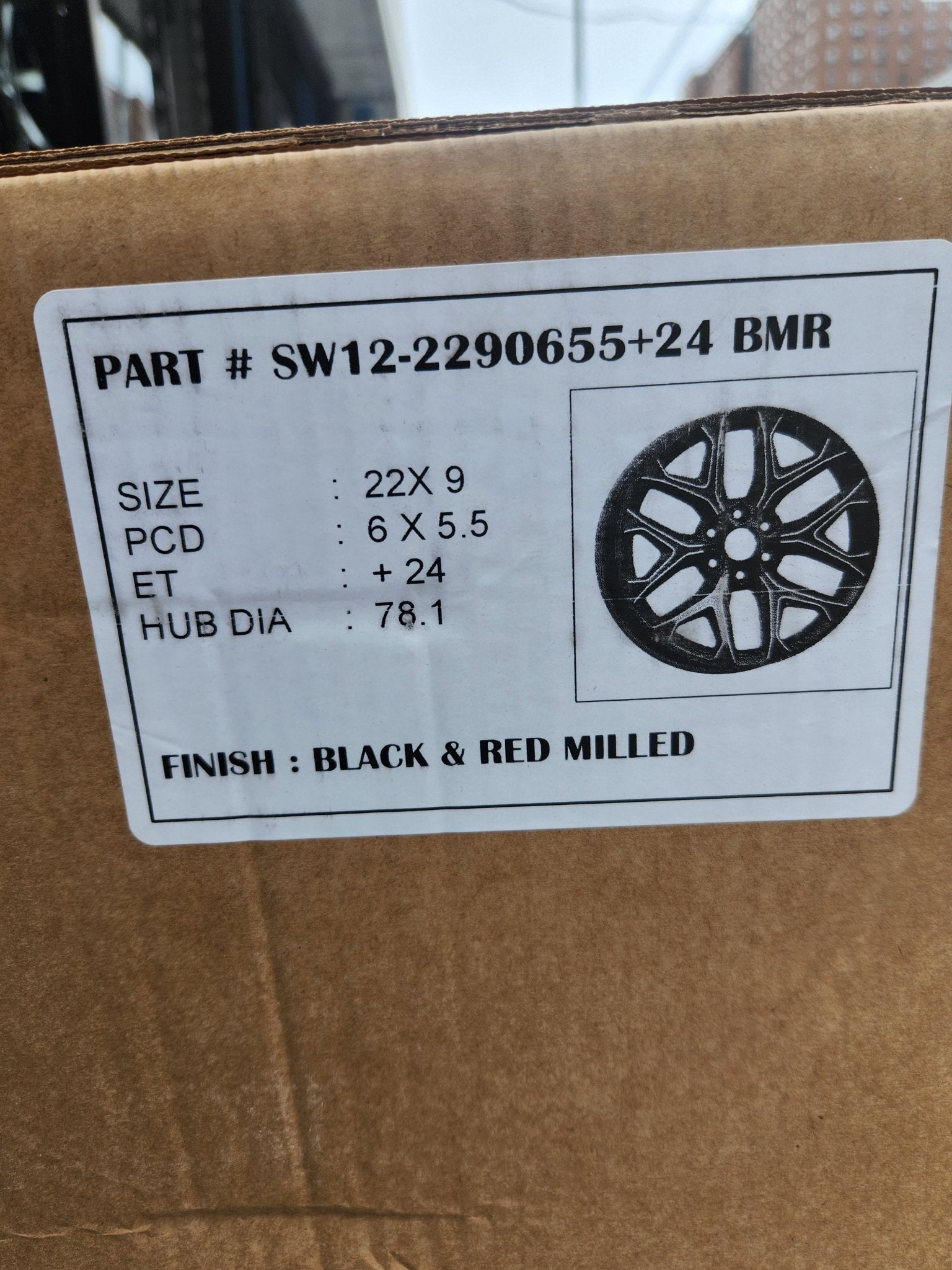 SW12 22X9.0 6X139.7 BLACK RED MILLED