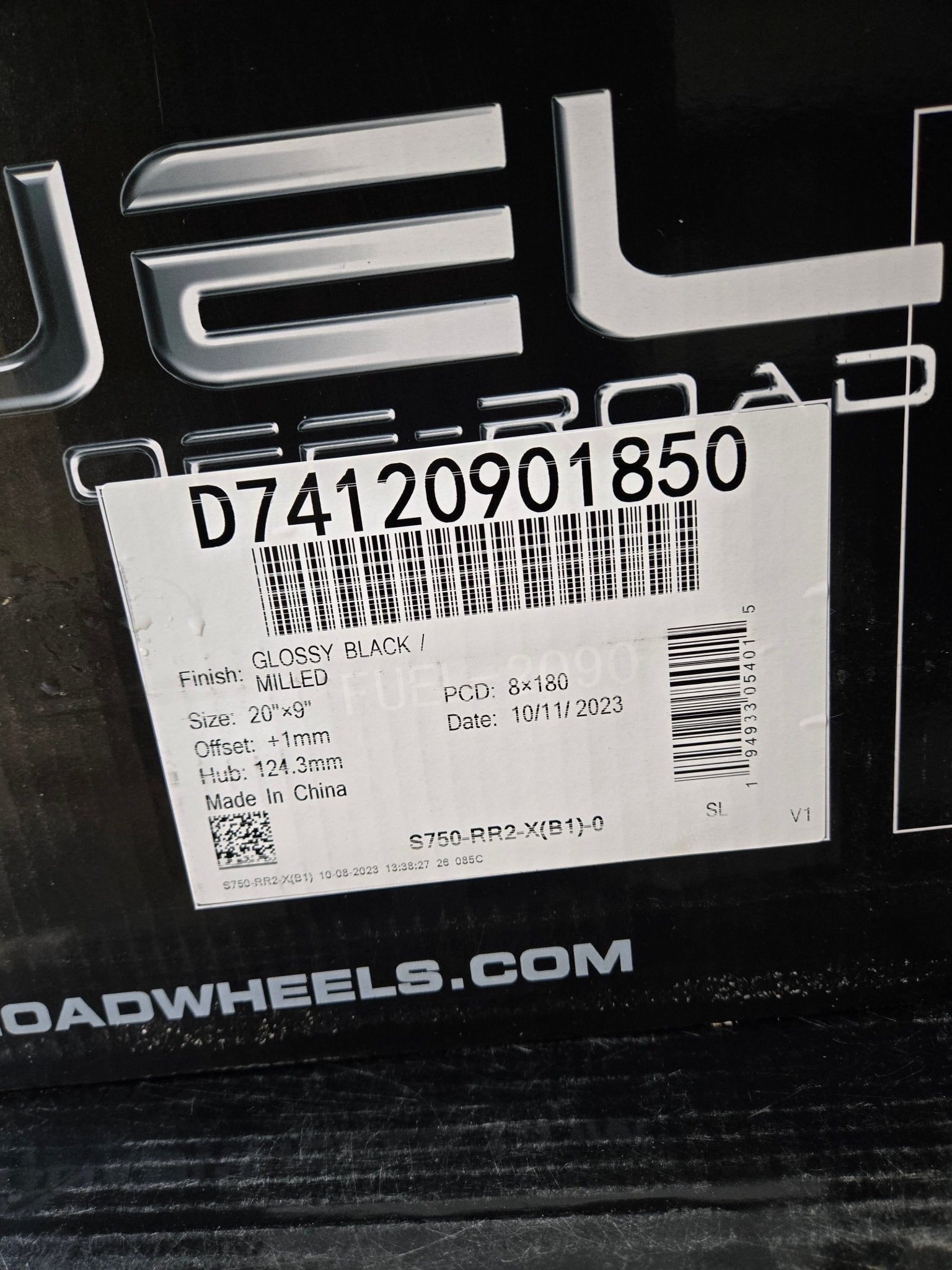 FUEL D741 20X9 8X180 GLOSSY BLACK