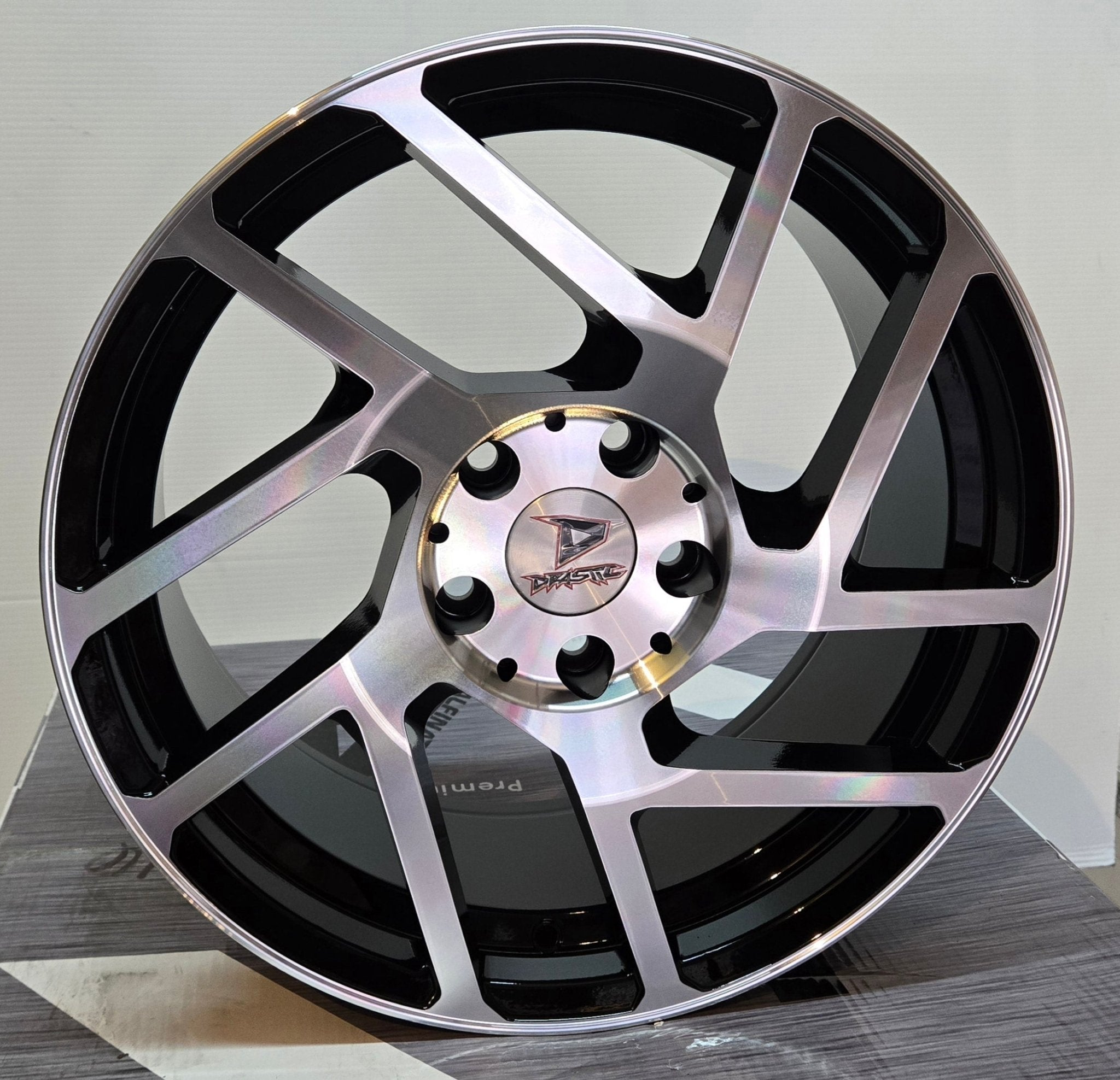 DRASTIC DS2-M 17x7.5 5x114.3 BLACK MACHINE