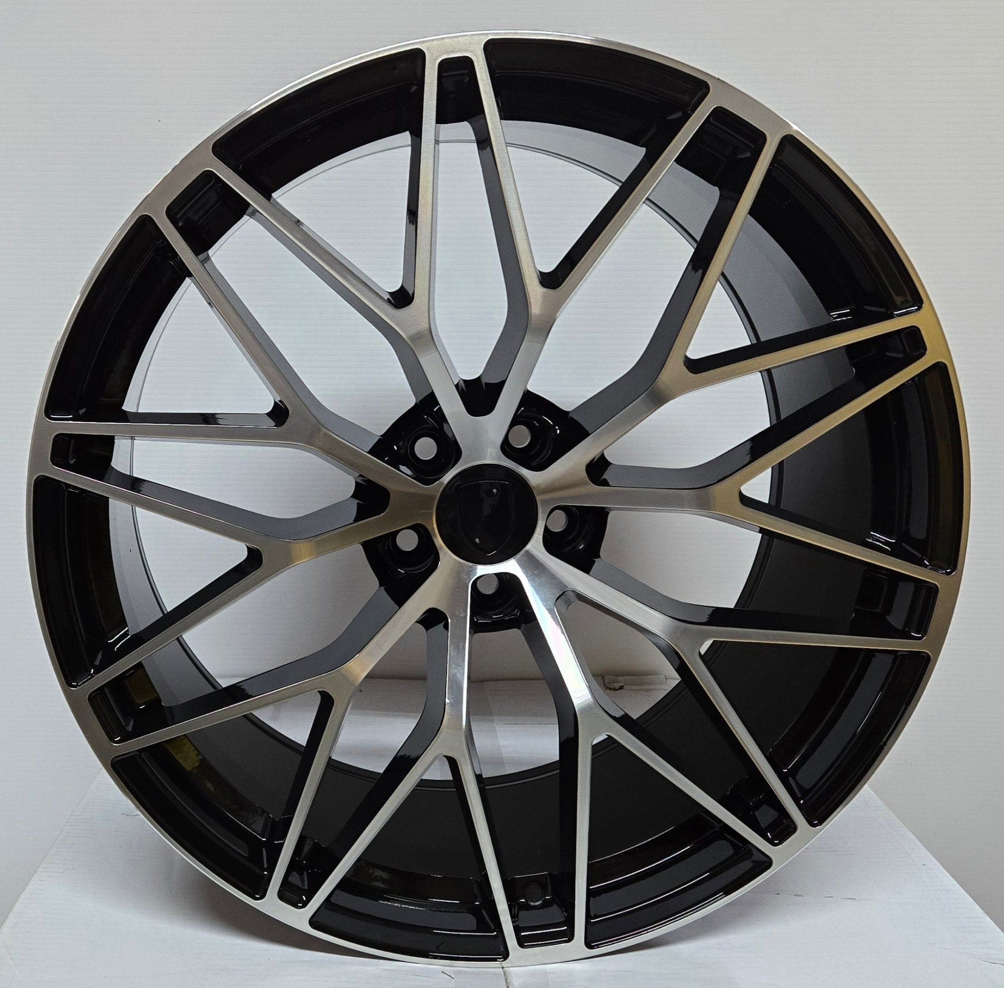 W864 21X10 5X112 BLACK MACHINED FACE