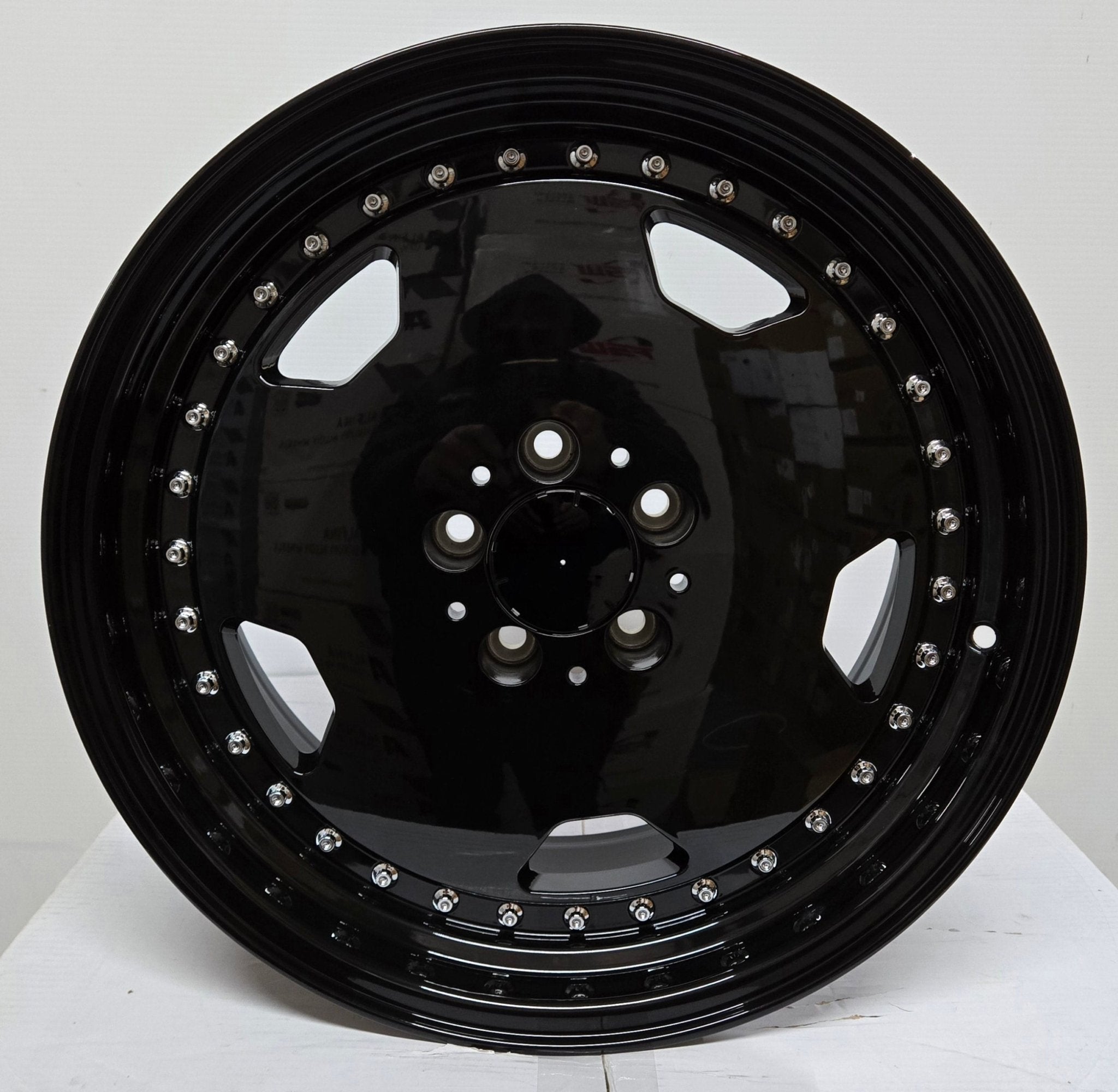 AEROII STYLE 18X8.5 5X112 PIANO BLACK CHROME RIVETS