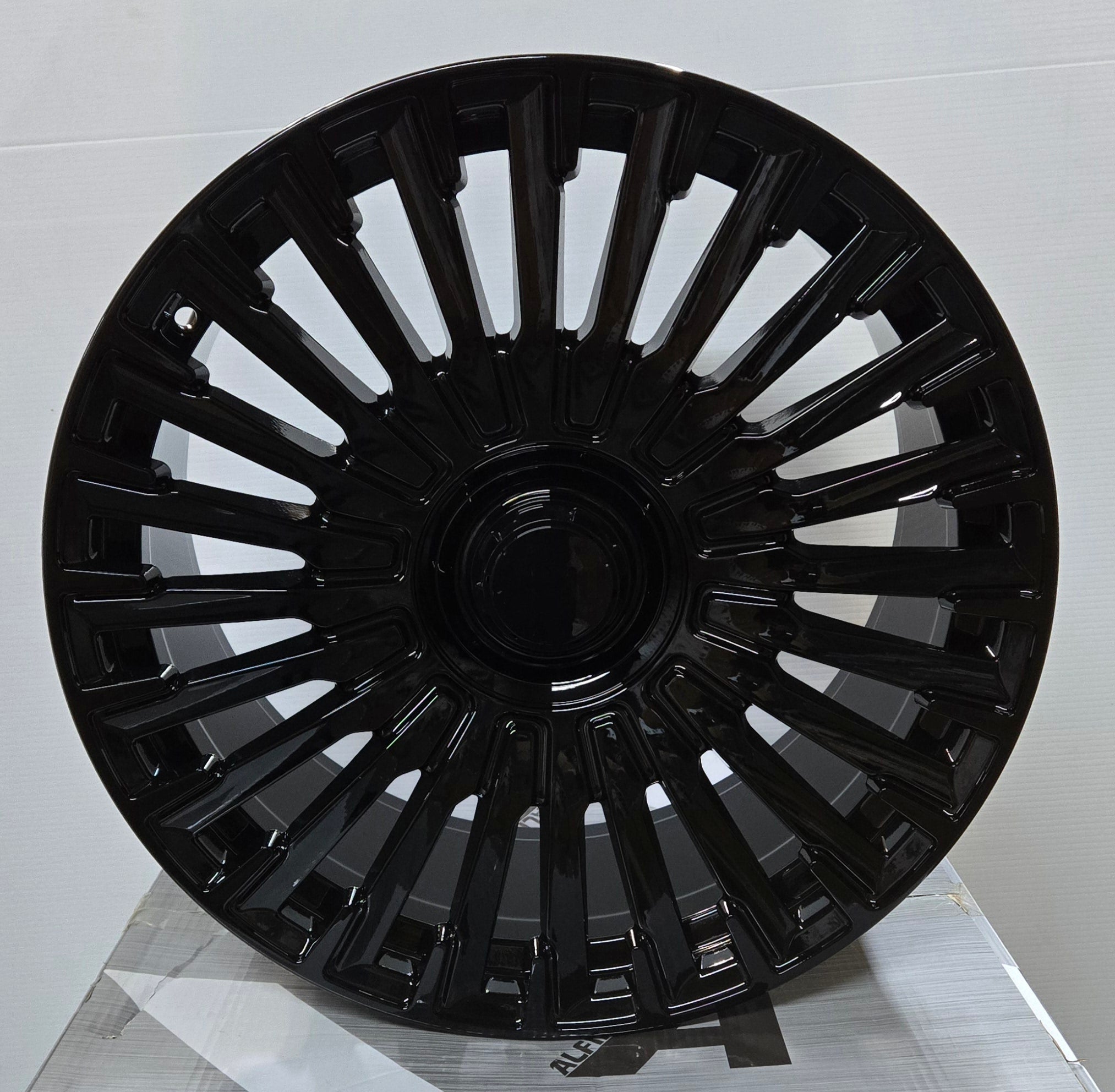 OE-0425 20x9.5 5x112 GLOSS BLACK