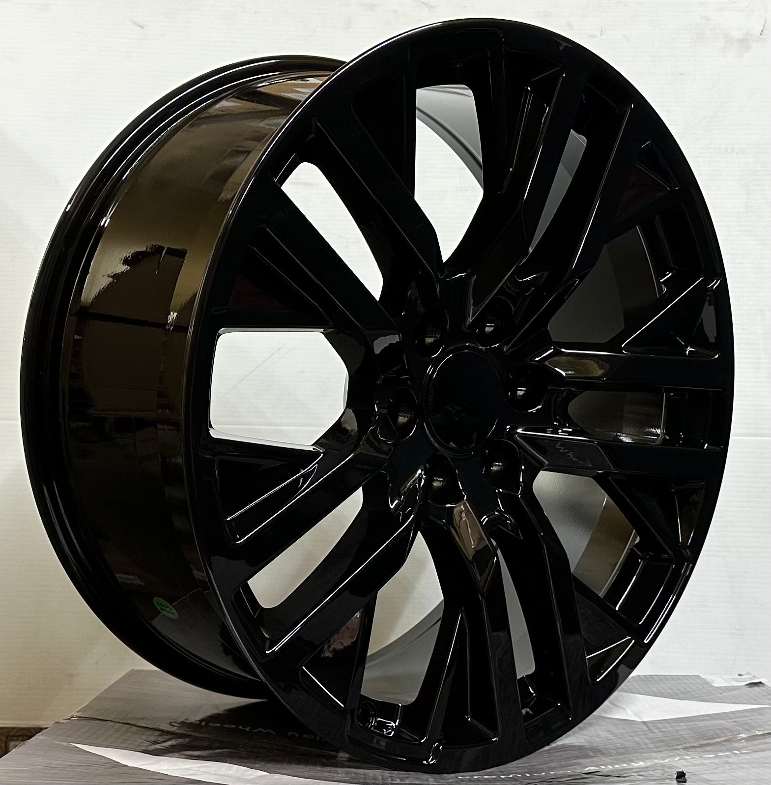 CL14 TAHOE STYLE 22x9.0 6x139.7 GLOSS BLACK