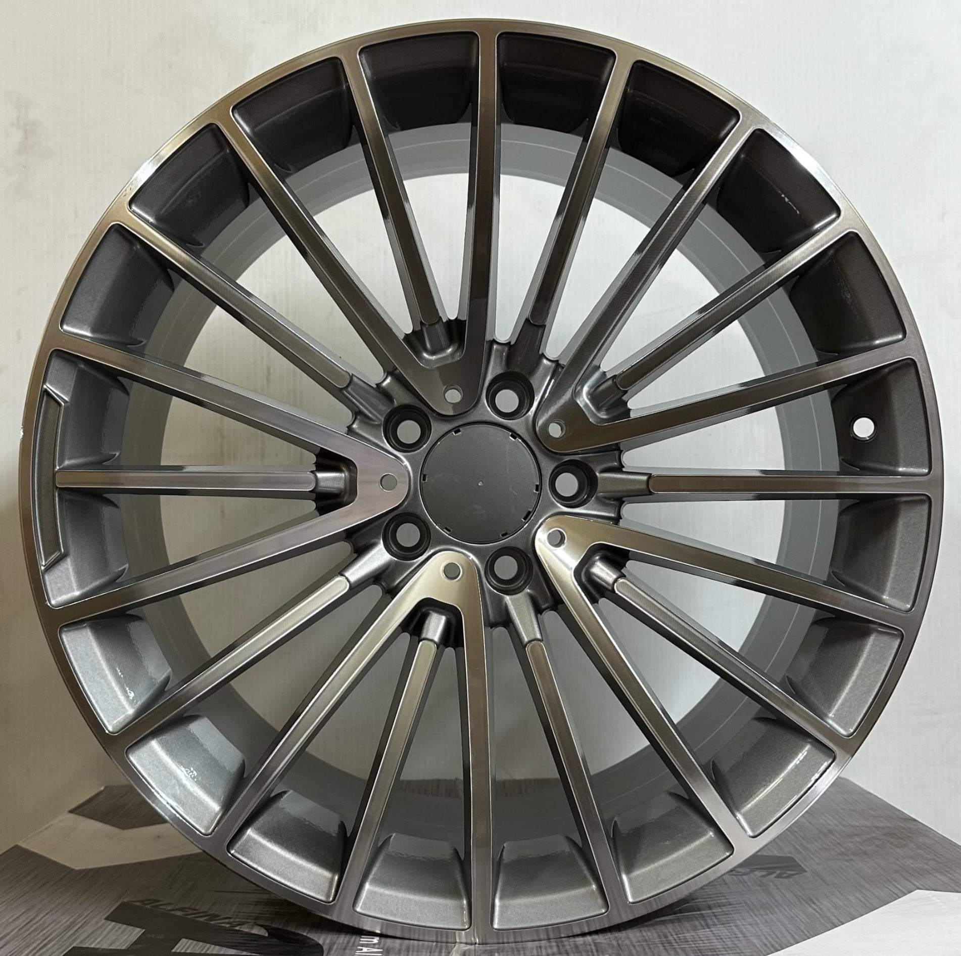 OE-0235 19x9.5 5x112 GUNMETAL MACHINED FACE