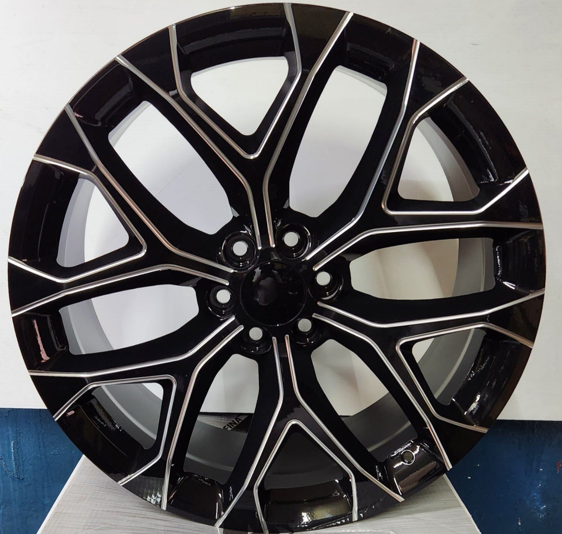 SW12 22X9.0 6X139.7 BLACK MILLED EDGE