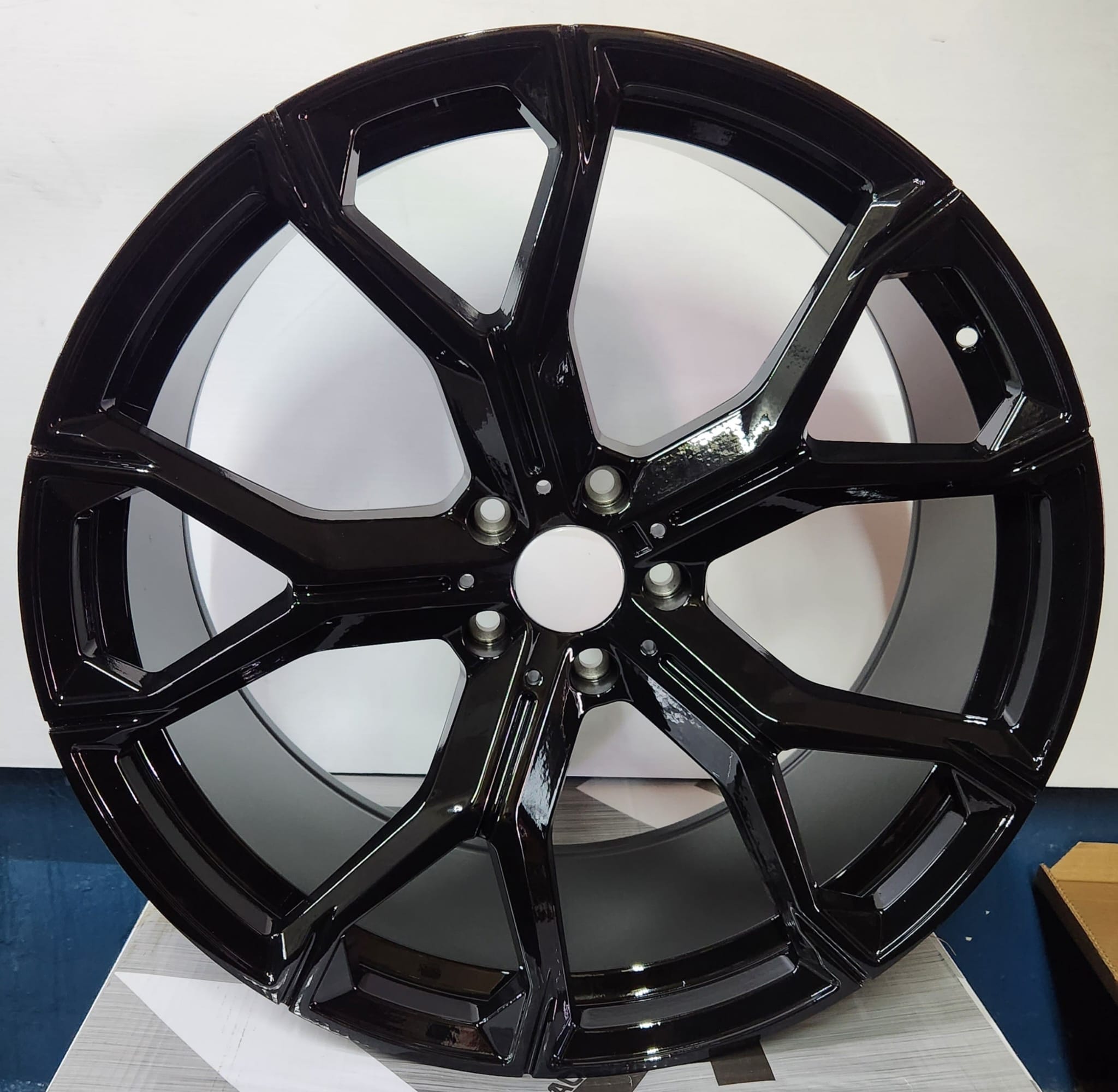 W702 20x10.5 5x120 GLOSS BLACK