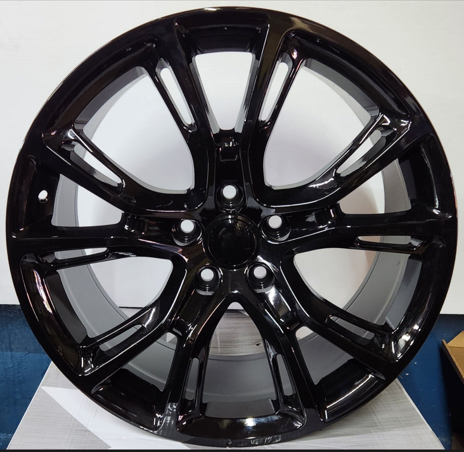 21919-40 W568 OE-5174 SPYDER MONKEY 20X9.5 5x127 GLOSS BLACK