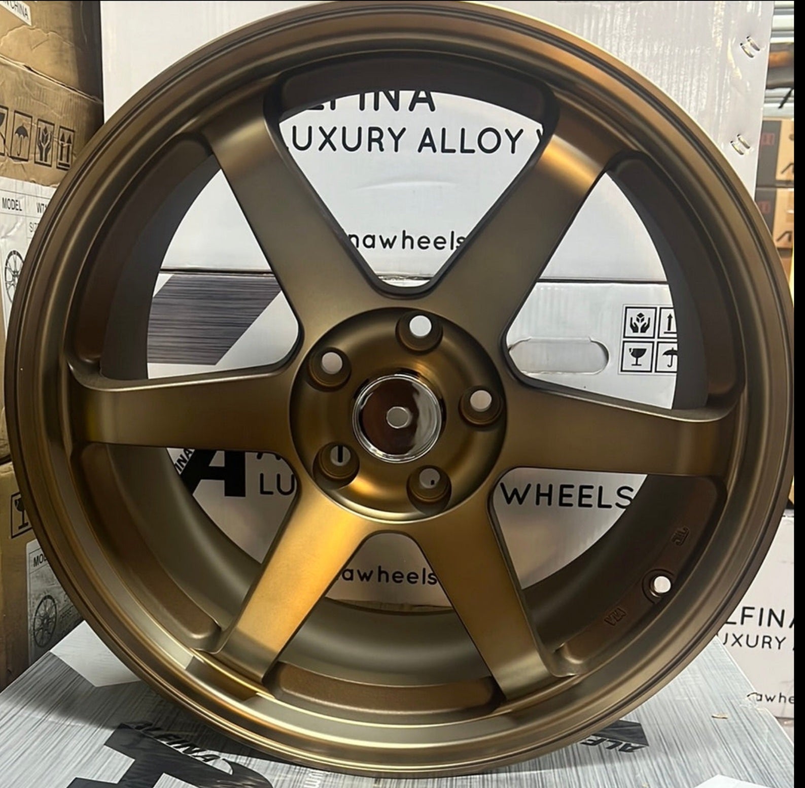 W500 18x9.0 5x114.3 BRONZE