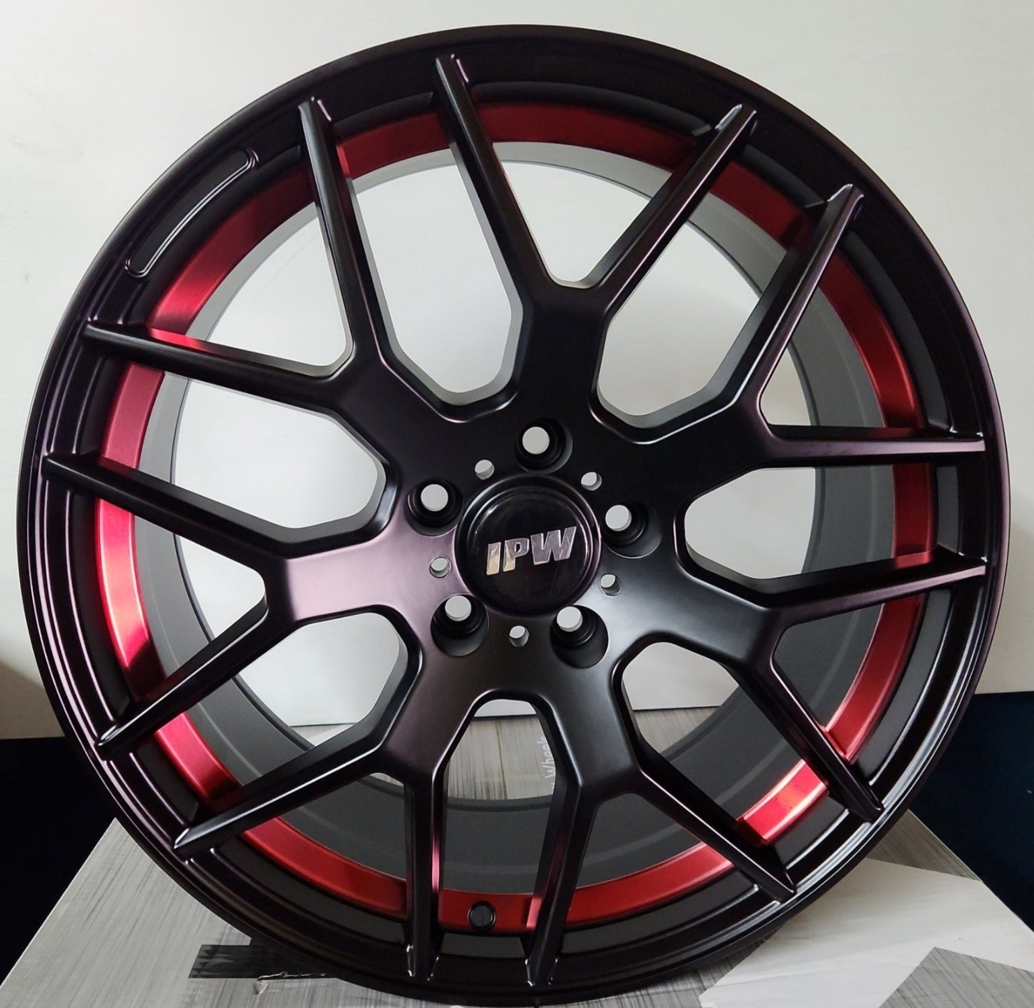 OE-RD38 18X8.0 5X112 MATTE BLACK W RED UNDERCUT