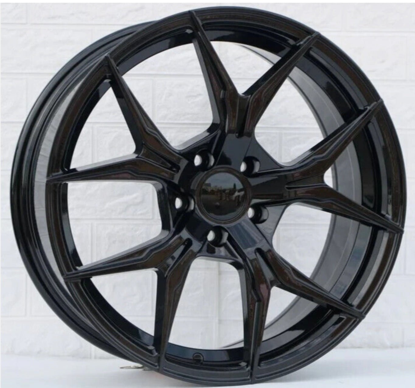 W531 19X9.5 5X120 GLOSS BLACK