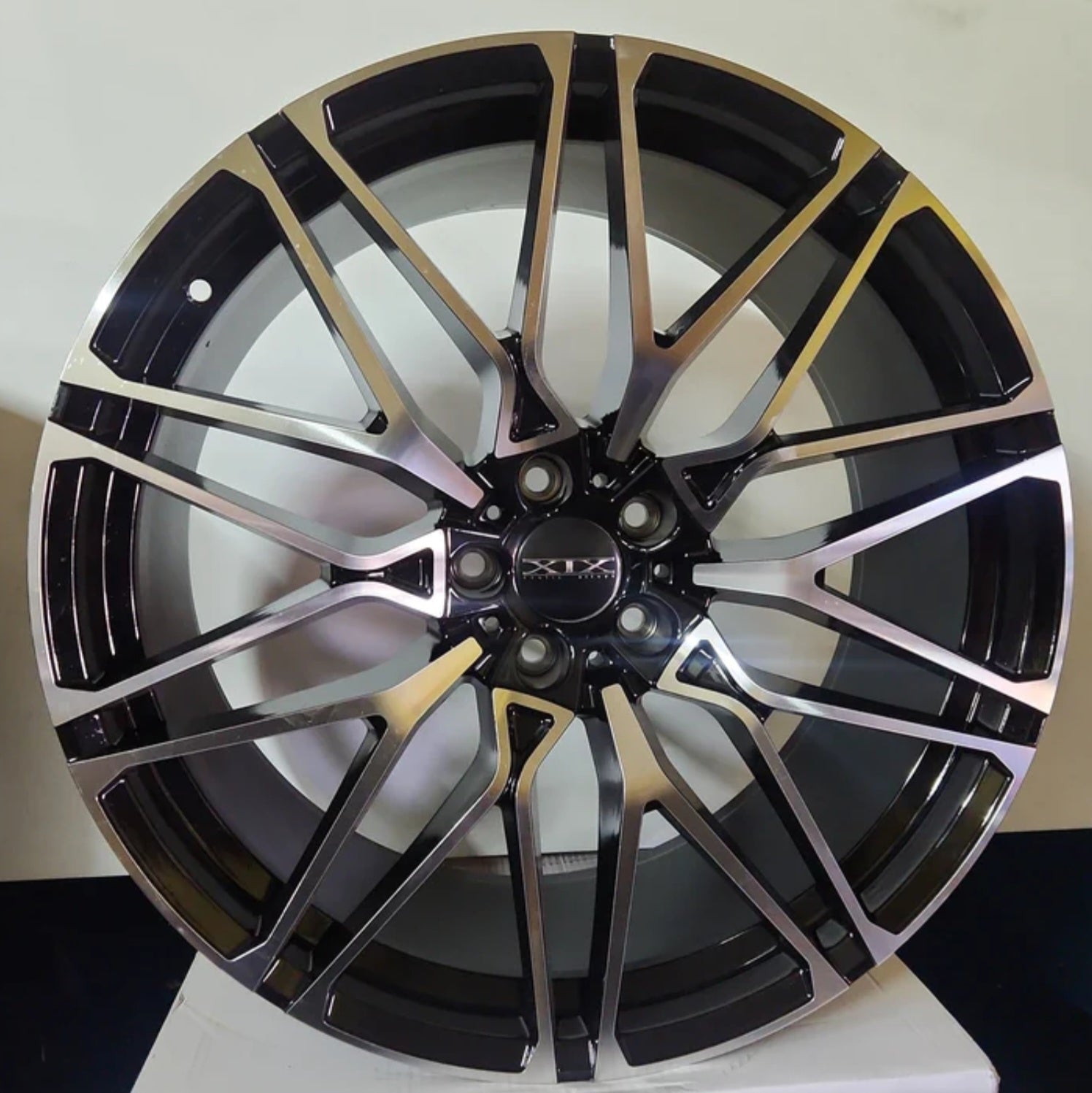 STYLE RB102 22X9.5 5X112 BLACK POLISHED