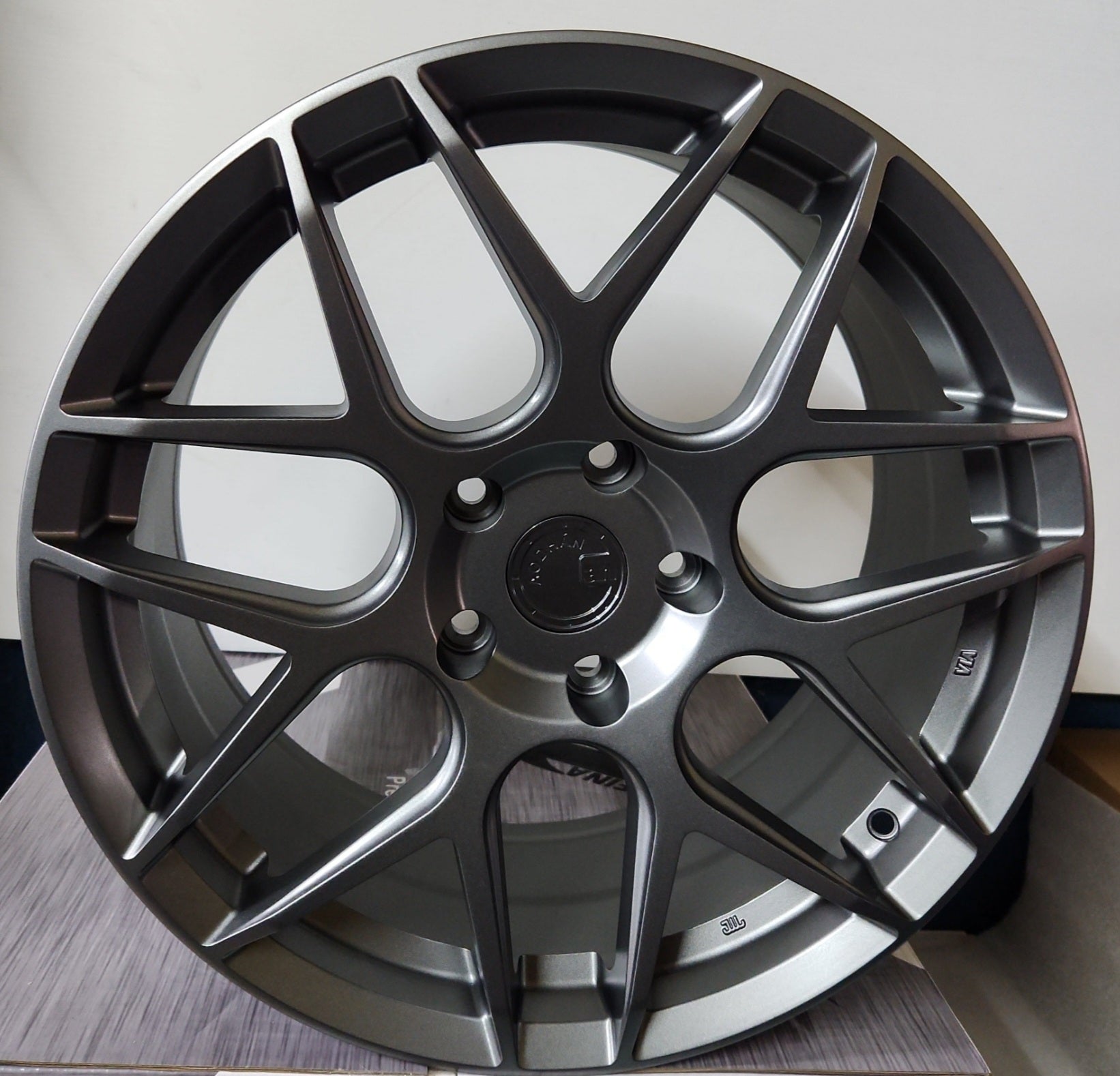 AODHAN-LS002 18X8.0 5X120 GUN METAL MACHINED