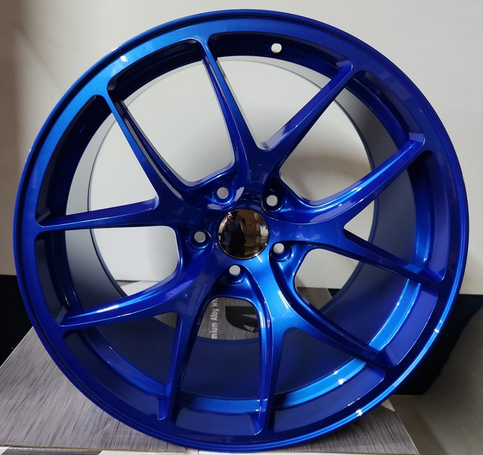 W005 19X9.5 5X114.3 BLUE