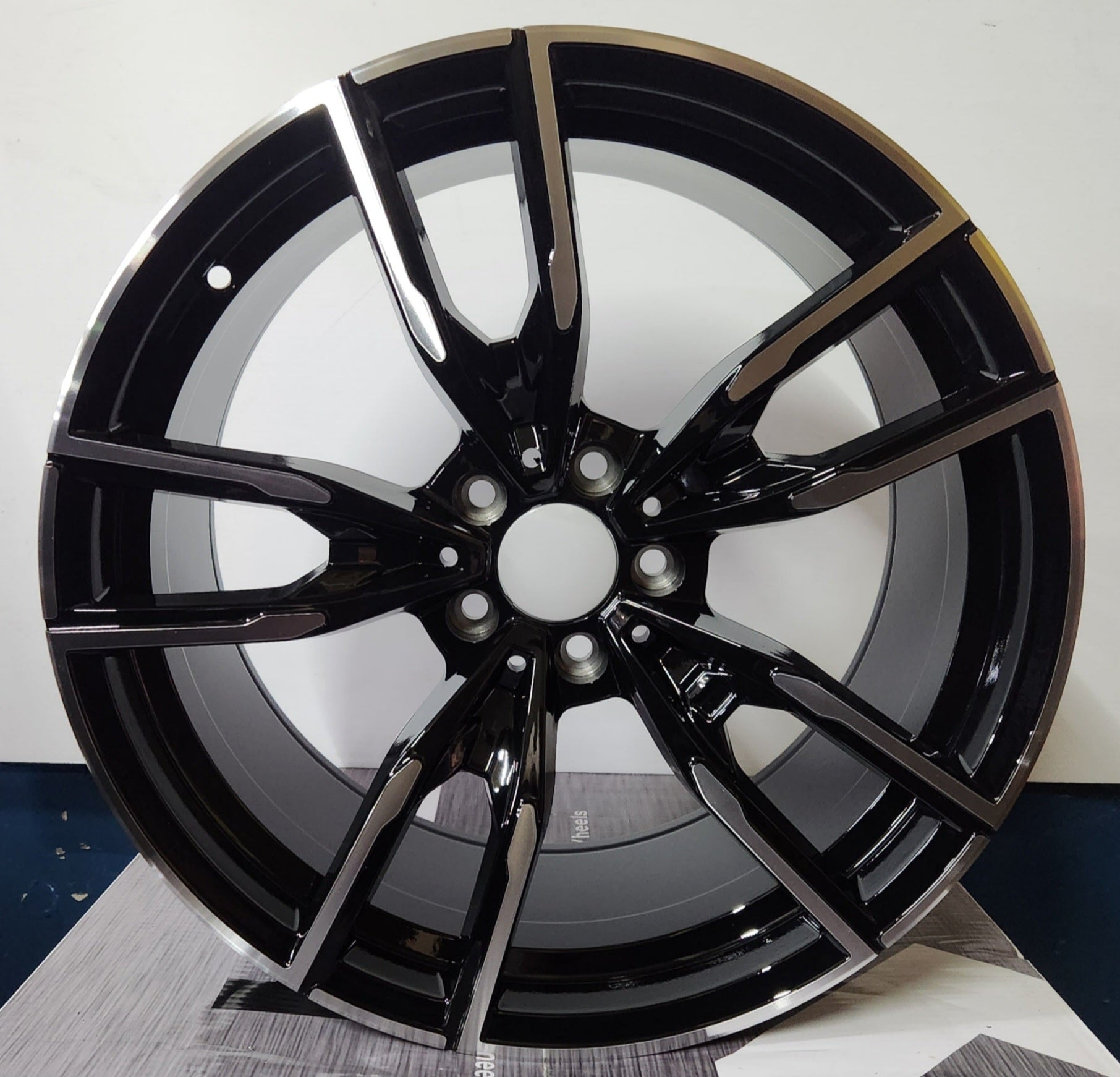 OE-5478 219269 792M STYLE 19X8.5 5X120 PIANO BLACK MACHINED FACE