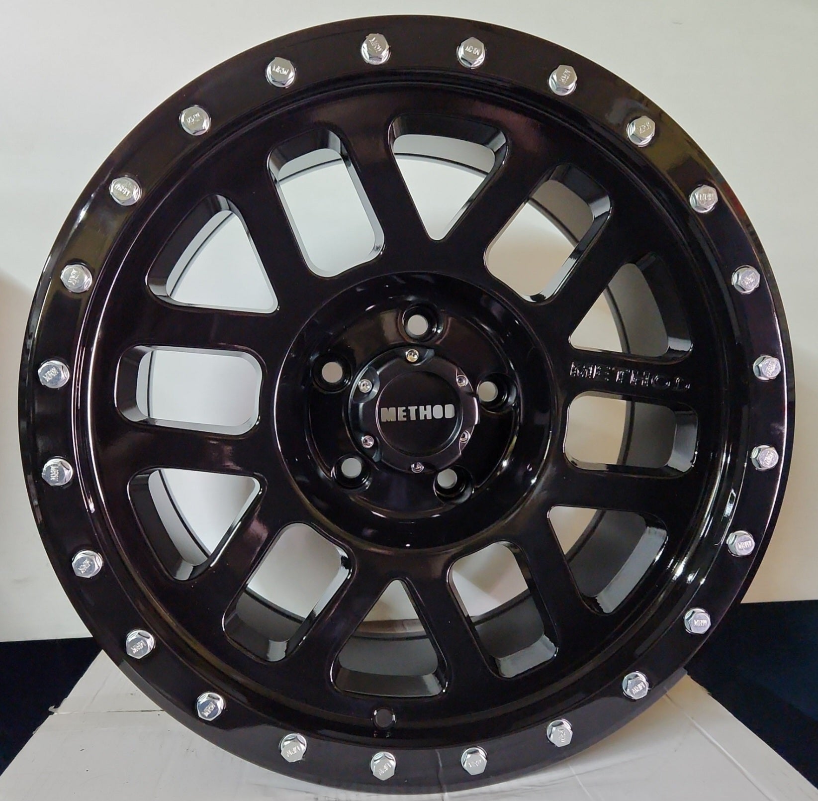 OE- 0302 METHOD MR309 STYLE REP 17X9.0 5X27 PIANO BLACK