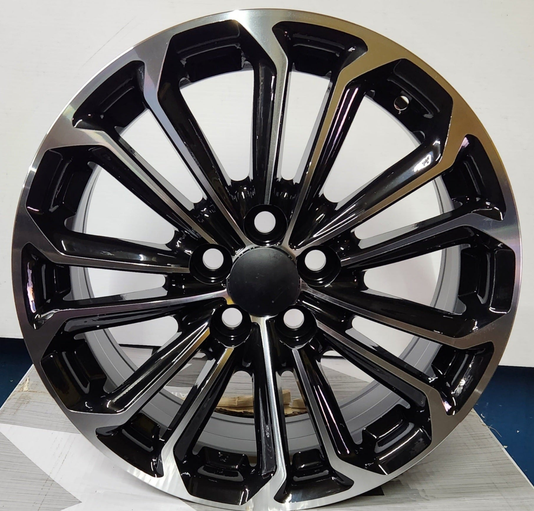 W221 17x7.7 5x100 BLACK MACHINED FACE