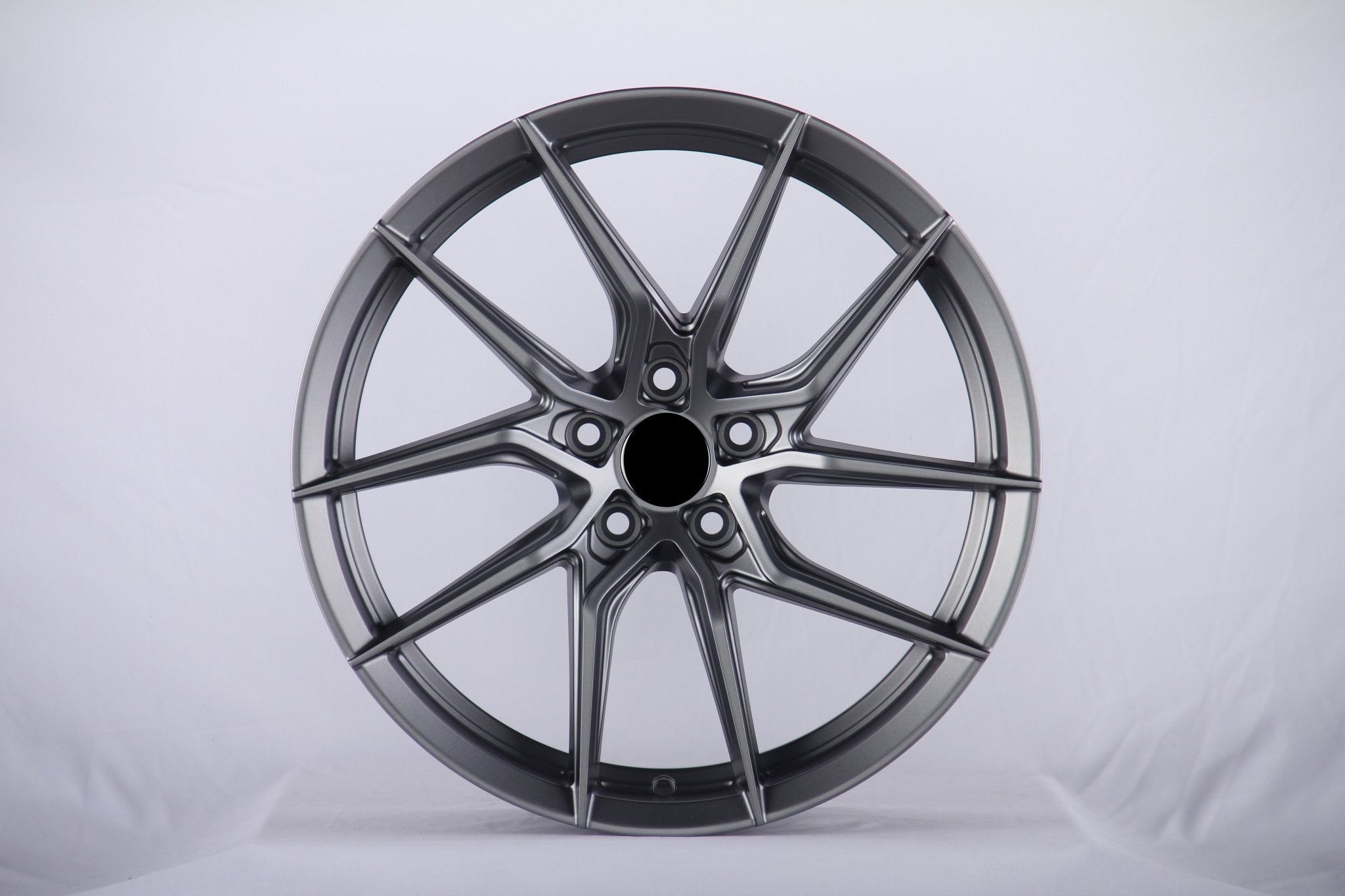 W007 VS1057 Satin Gunmetal 18x8.0 ET35 5x114.3 CB73.1