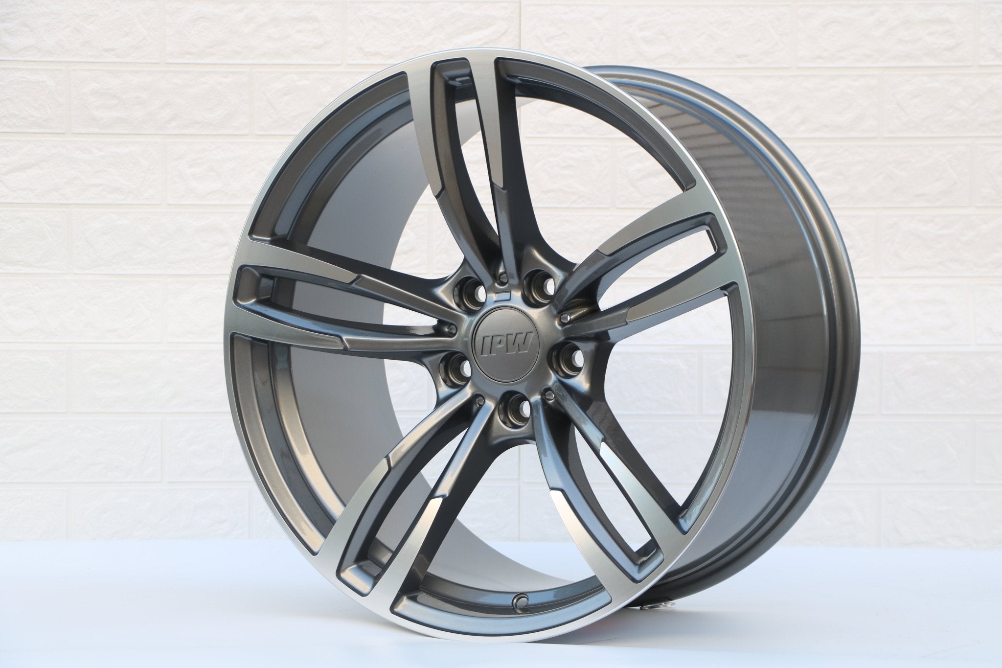 W1121 Gunmetal Machined Face 19x9.5 ET35 5x120 CB72.56