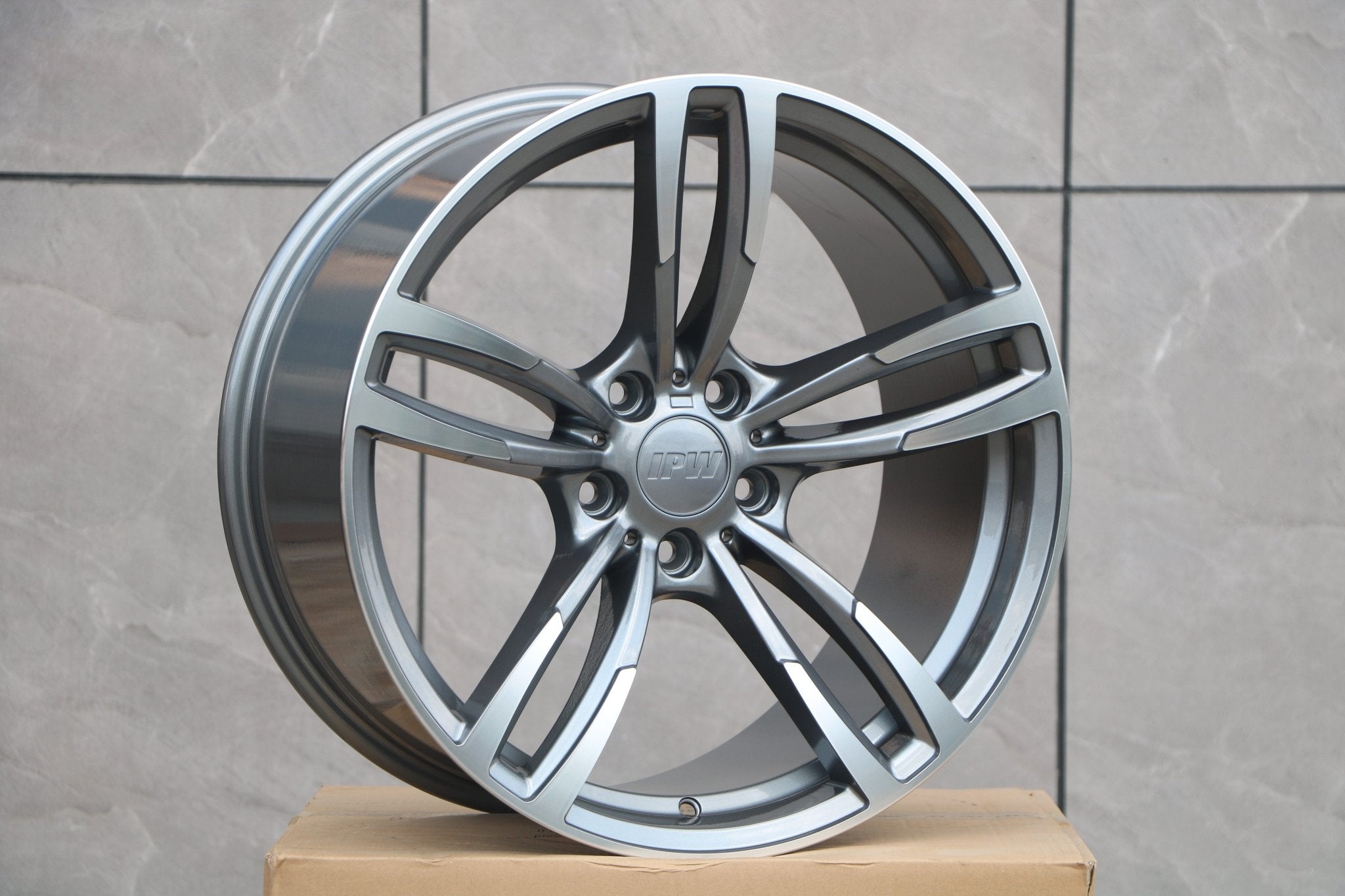 W1121 Gunmetal Machined Face 19x8.5 ET35 5x120 CB72.56