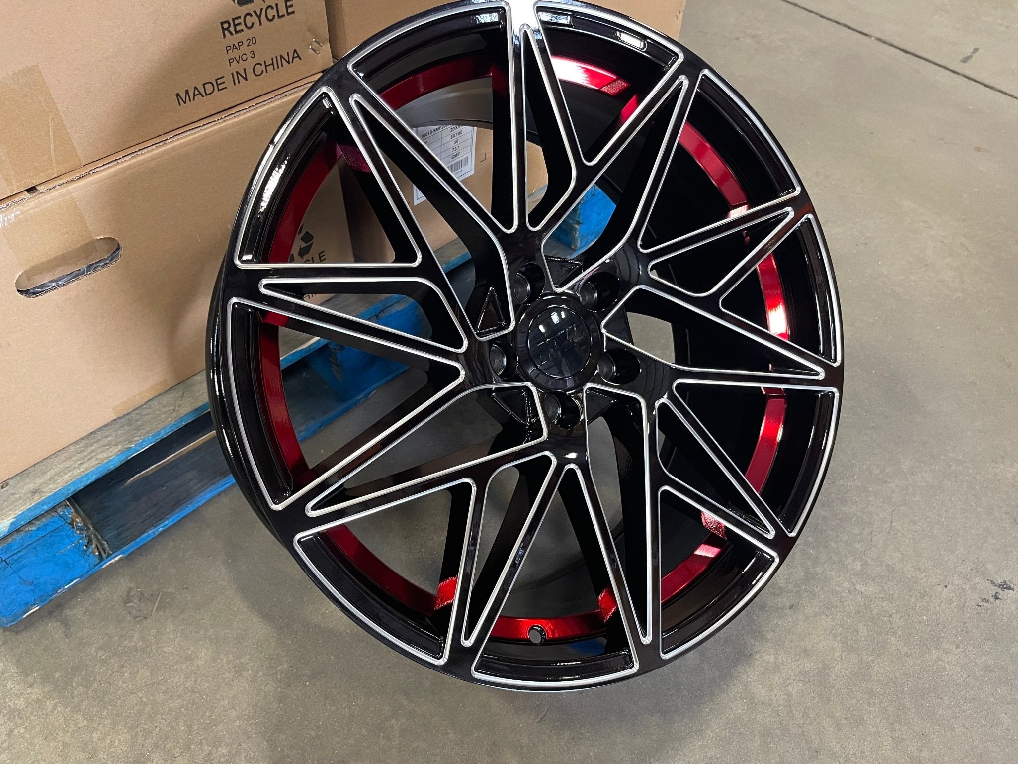 W1505 1632 Black Milled Red Window 20x8.5 ET35 5x114.3 CB73.1