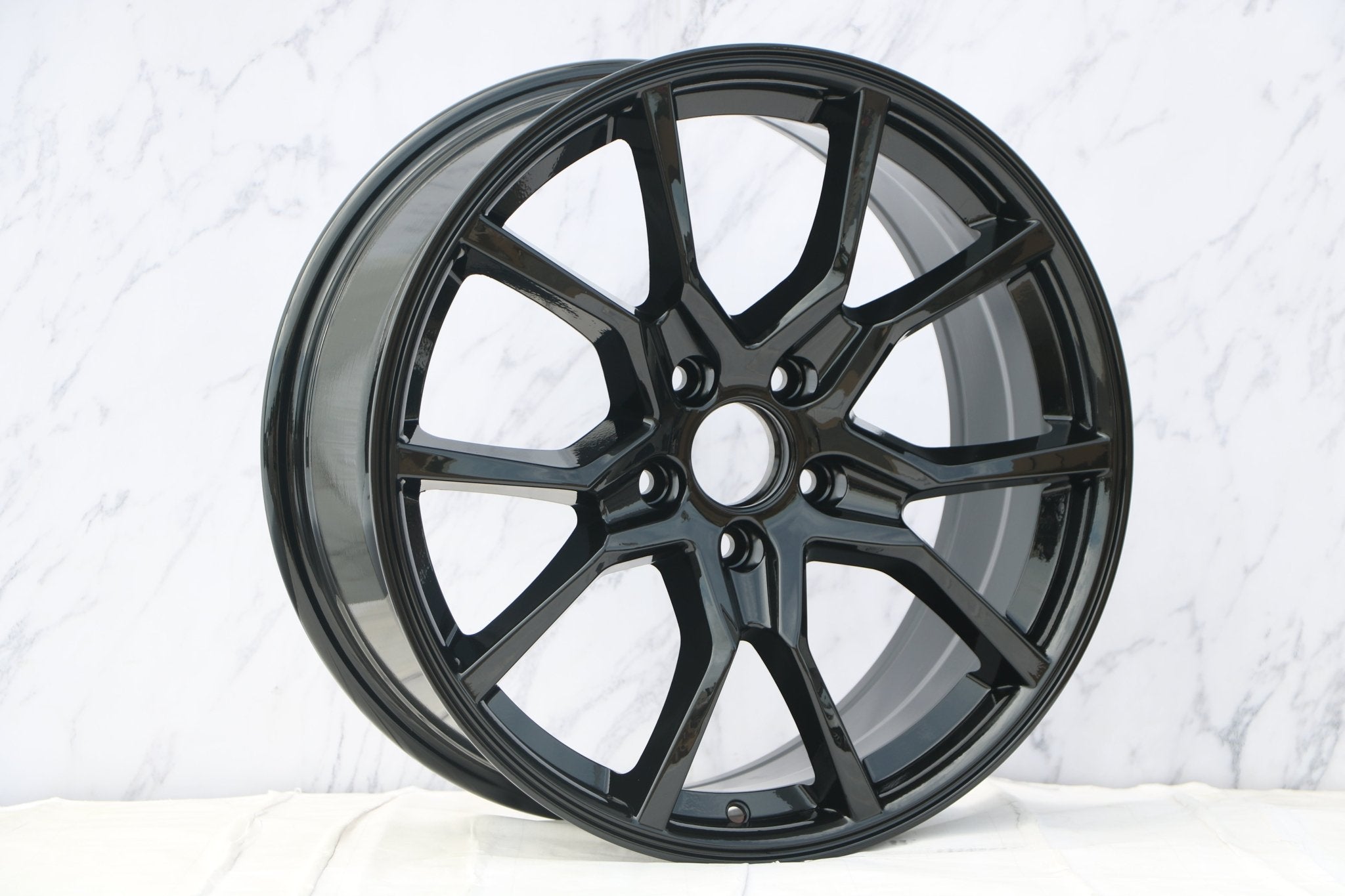 W314 1418 Gloss Black 18x8.0 ET41 5x114.3 CB73.1 C1314-B