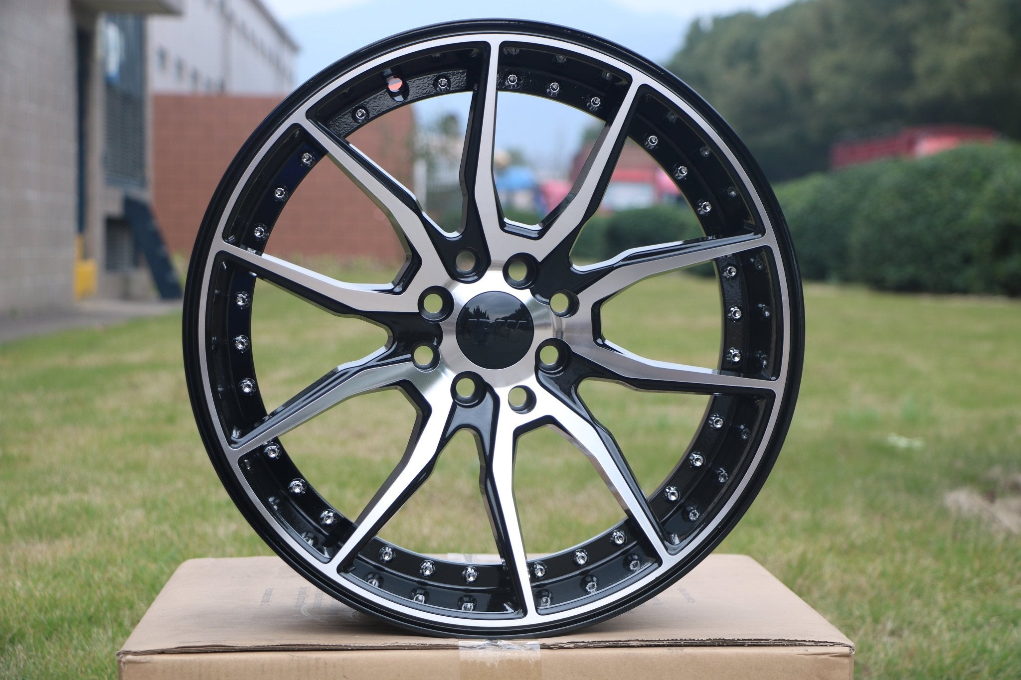 W512 1646 Black Machined Face Silver Rivet 20*9.5 ET35 5x114.3 CB73.1