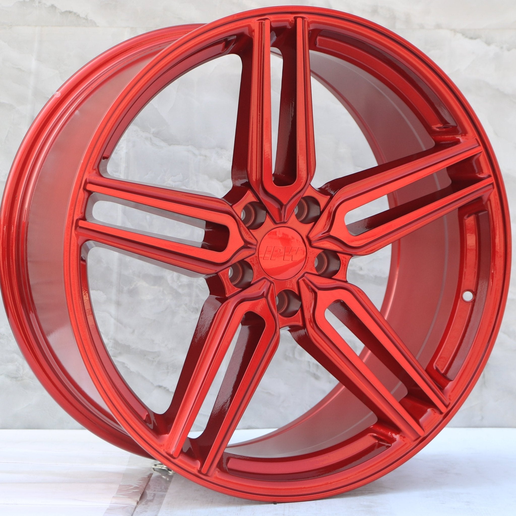 W522 Red 20x10.0 ET35 5x114.3 CB73.1