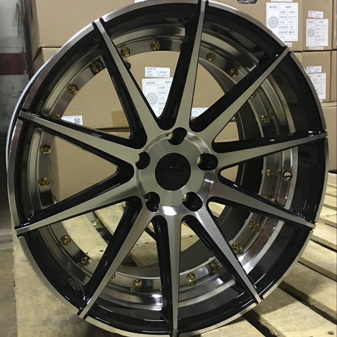 W528 1045 Black Machined Face inner graved with gold rivet 18x9.0 ET 35 CB73.1 5x114.3