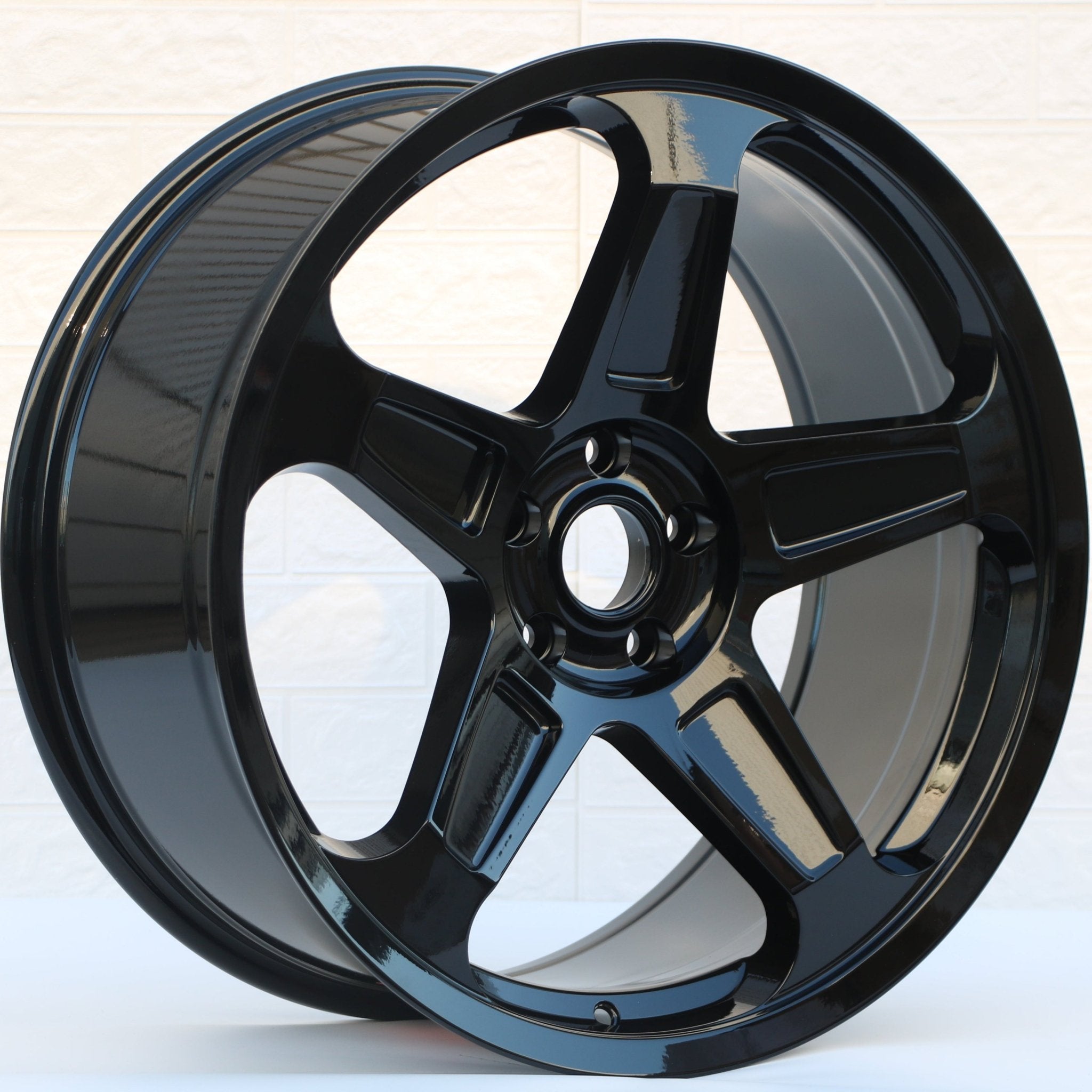 W597 1393 Gloss Black 22x9.0 ET20 CB71.5 5x115