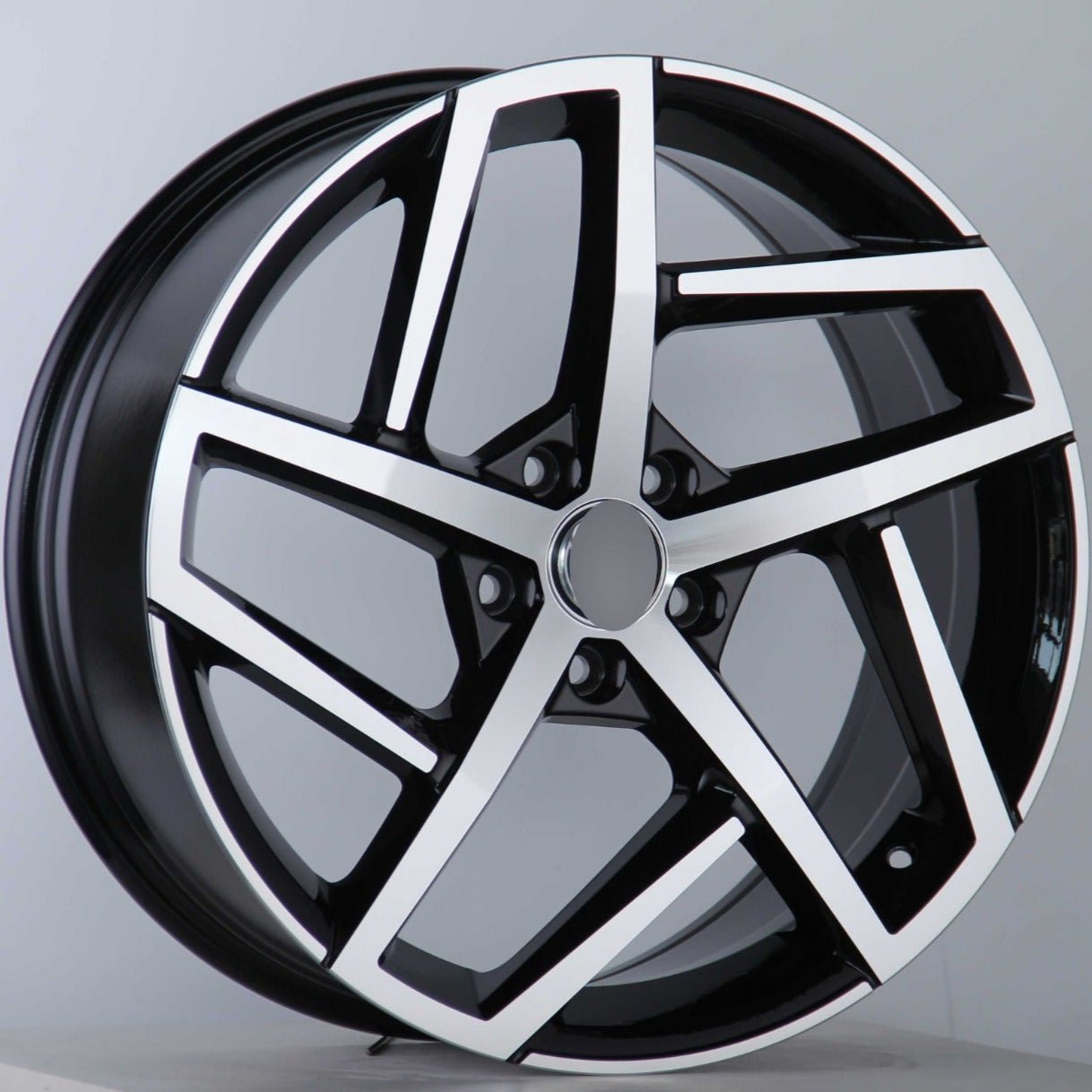 W605 6108 Black Machined Face 17x7.5 Et35 5x100 CB57.1