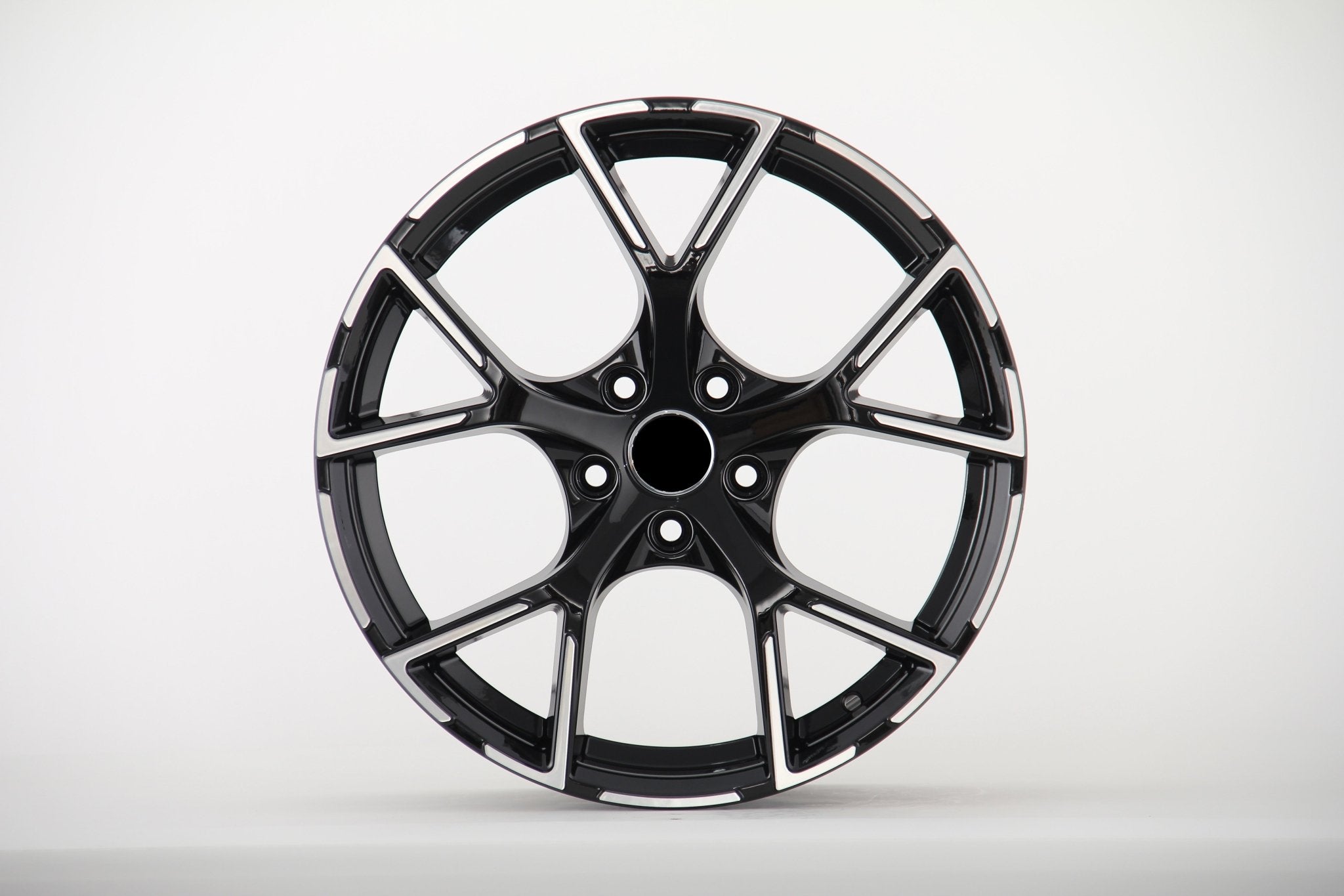 W632 6131 Black Machined Face 17x7.5 ET45 5x112 CB66.45
