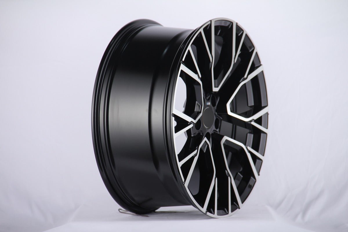 W706 F3019 Black Machined Face 22x10.5 ET35 5x120 CB74.1